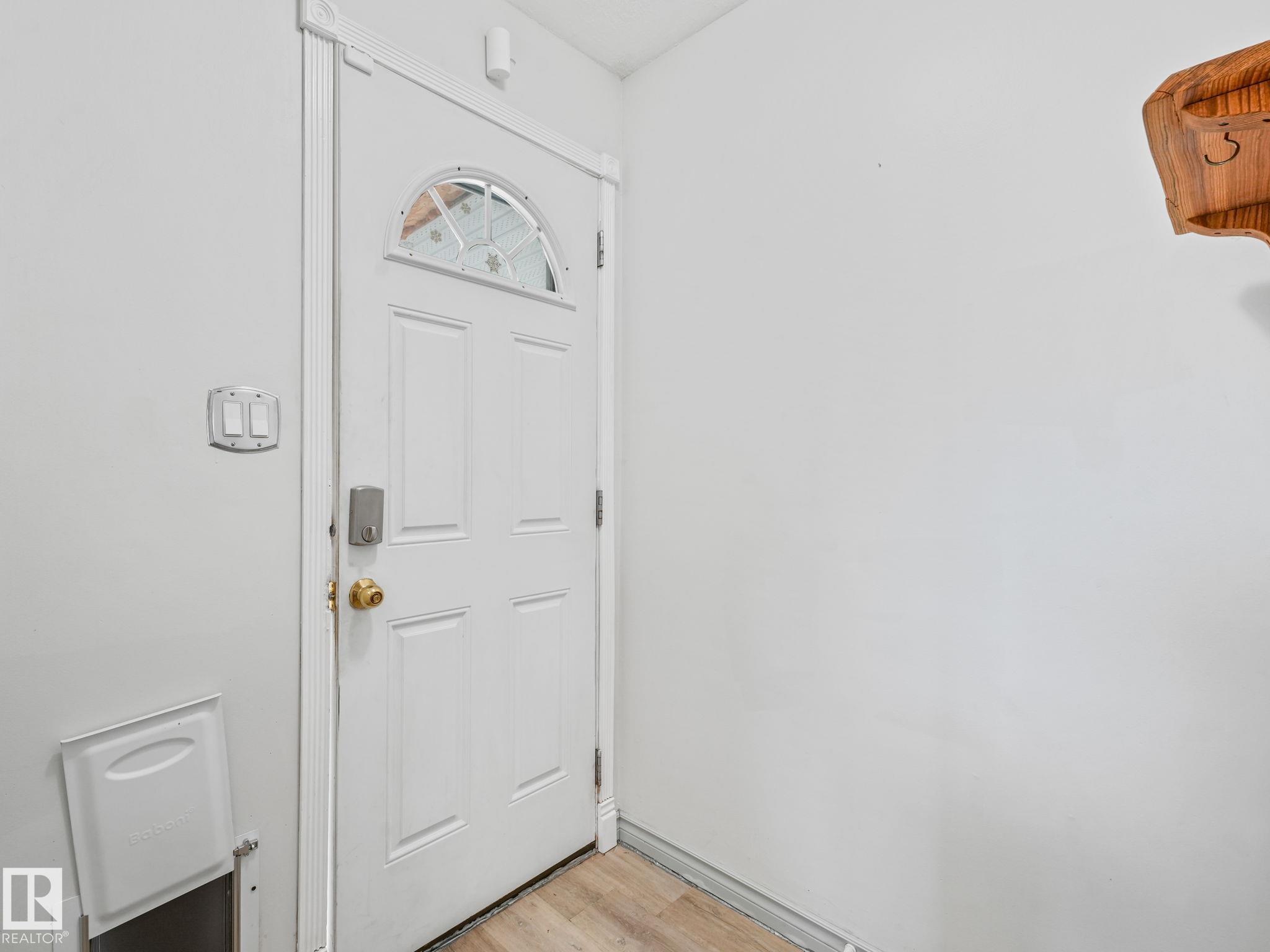 Fifth View of 164 WARWICK Road, Dunluce, Edmonton, Alberta, T5X 4P8