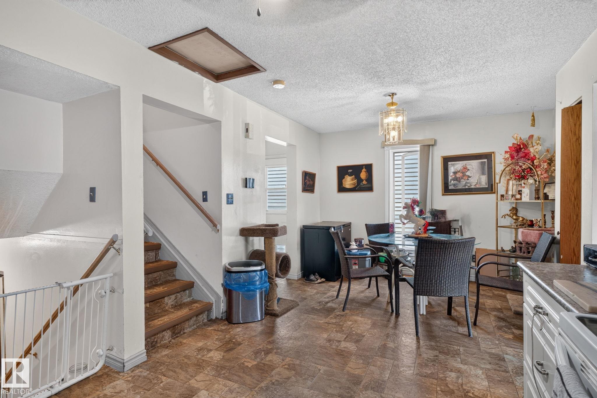 Fifth View of 8316 157 Avenue, Belle Rive, Edmonton, Alberta, T5Z 2P7