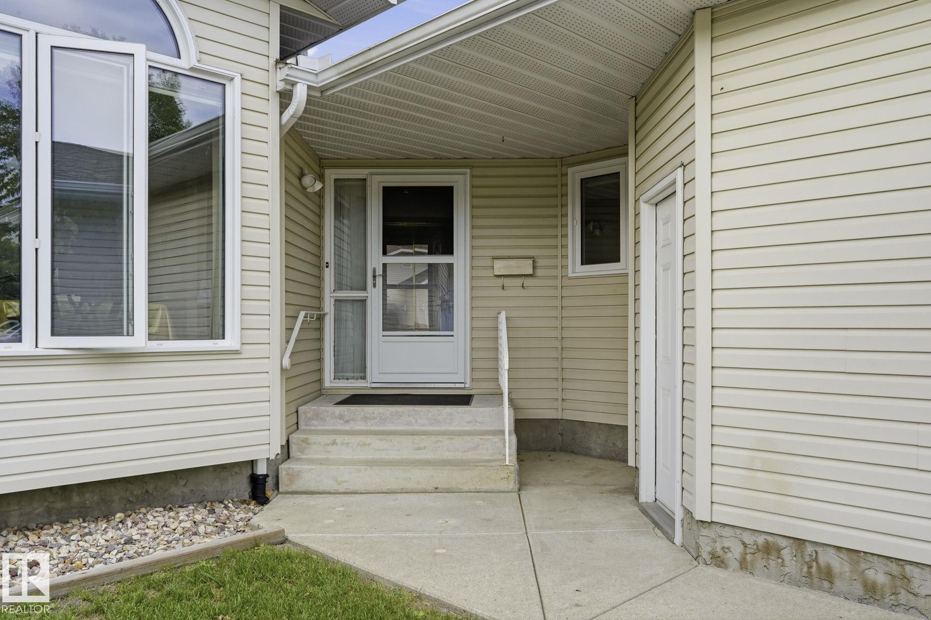 Third View of 10840 25 Avenue, Ermineskin, Edmonton, Alberta, T5J 6N5