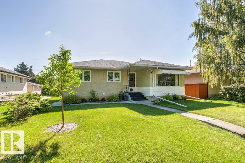 Third View of 10235 74 Street, Terrace Heights (Edmonton), Edmonton, Alberta, T6A 2Y2
