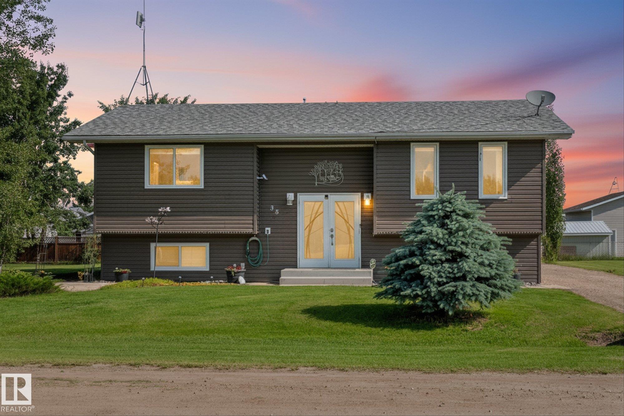 38 Woodbend Crescent, E4497798, Alberta,