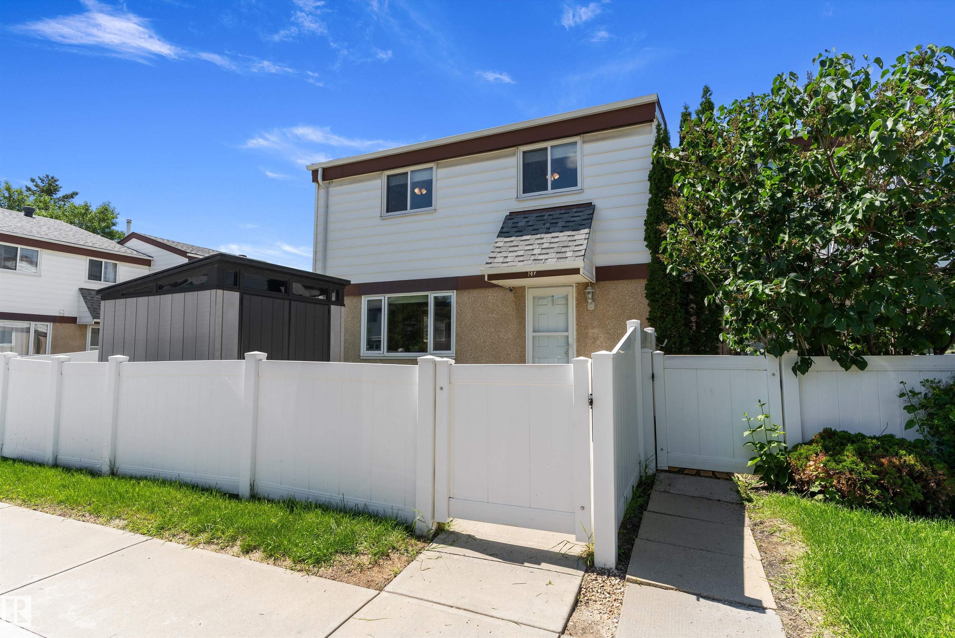 14F TWIN Terrace, E4497802, Alberta,