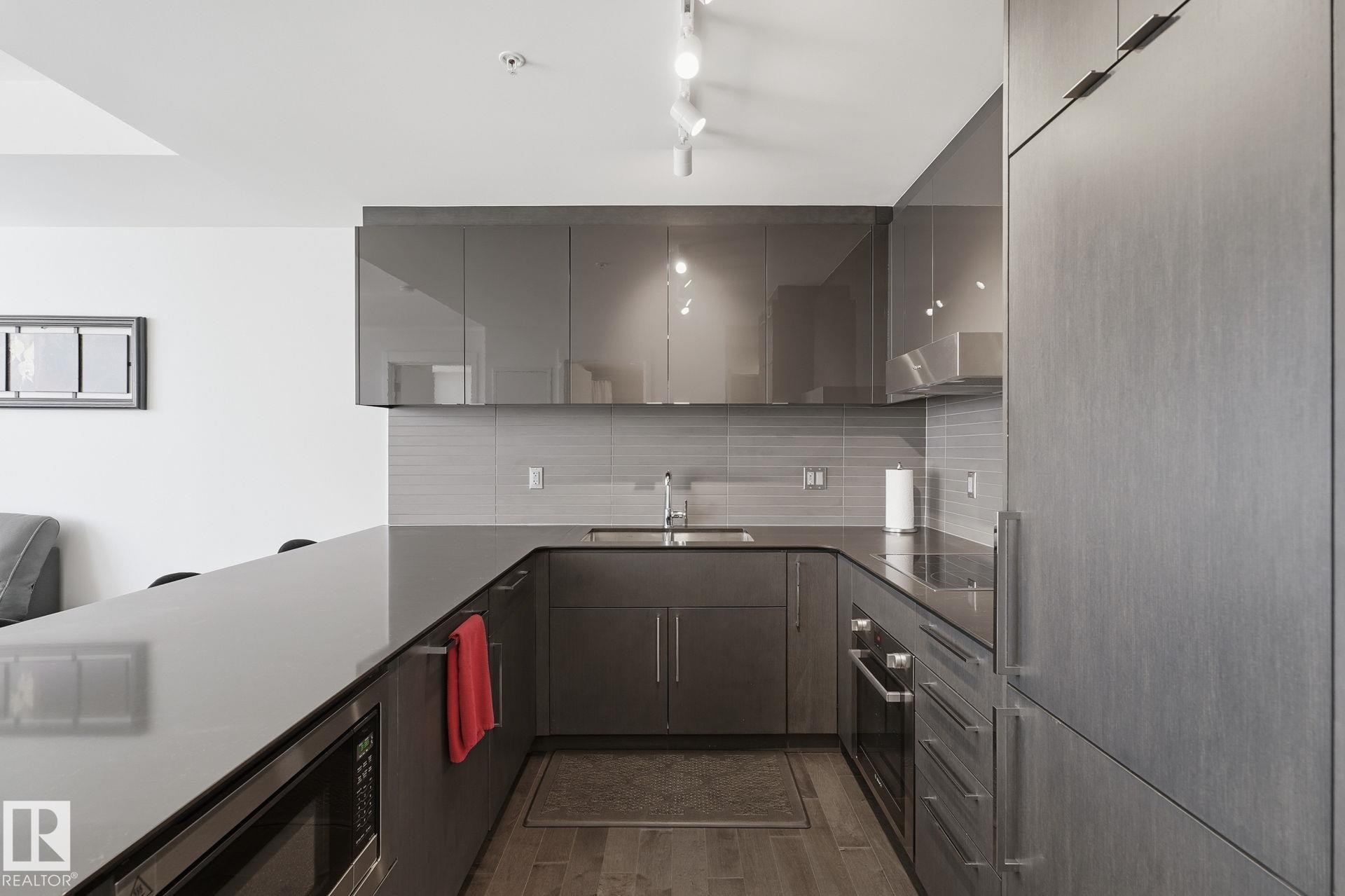 Fourth View of 3308 10360 102 Street, Downtown (Edmonton), Edmonton, Alberta, T6J 0G7