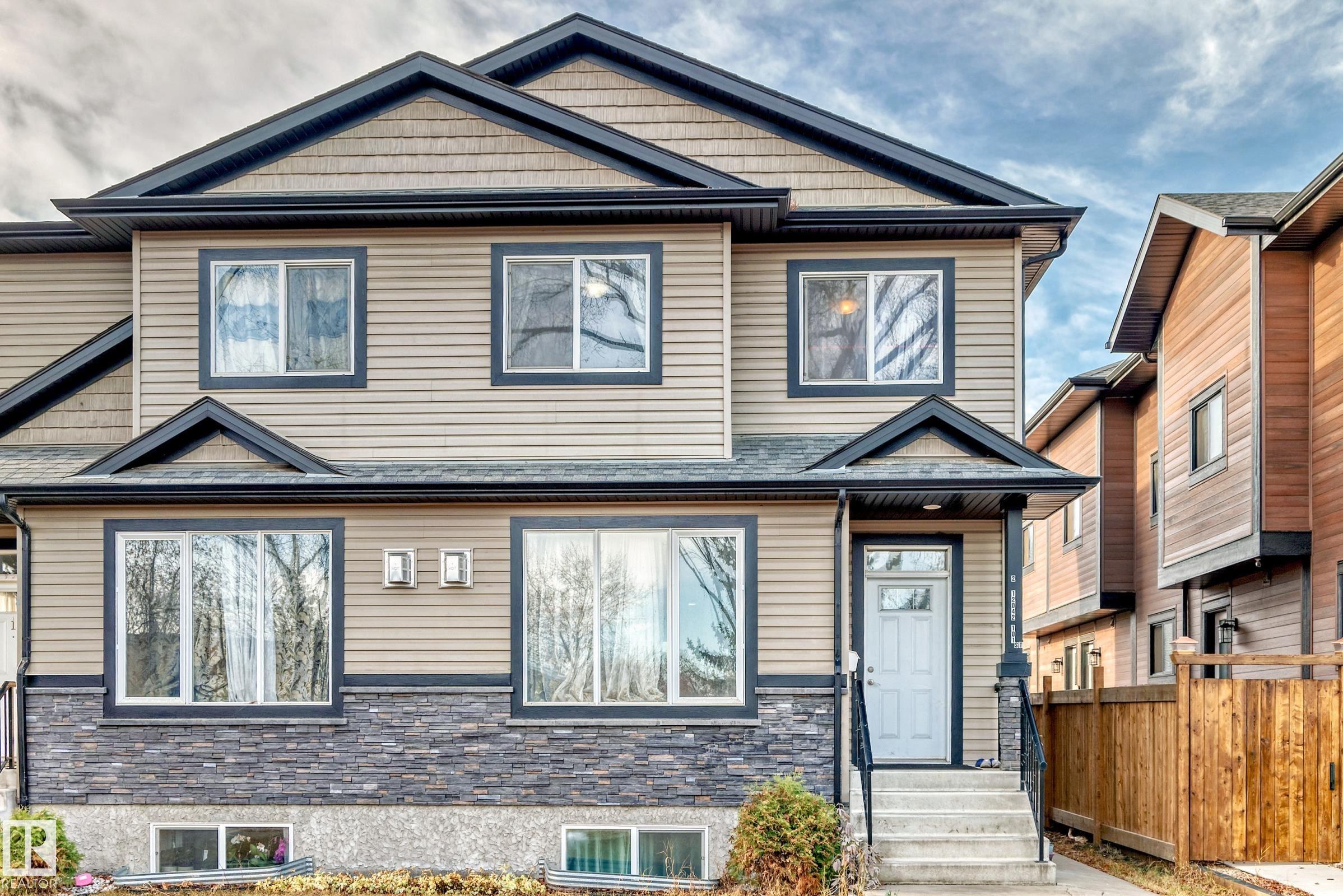 Main View of 2 12042 101 Street, Westwood (Edmonton), Edmonton, Alberta, T5G 2C1