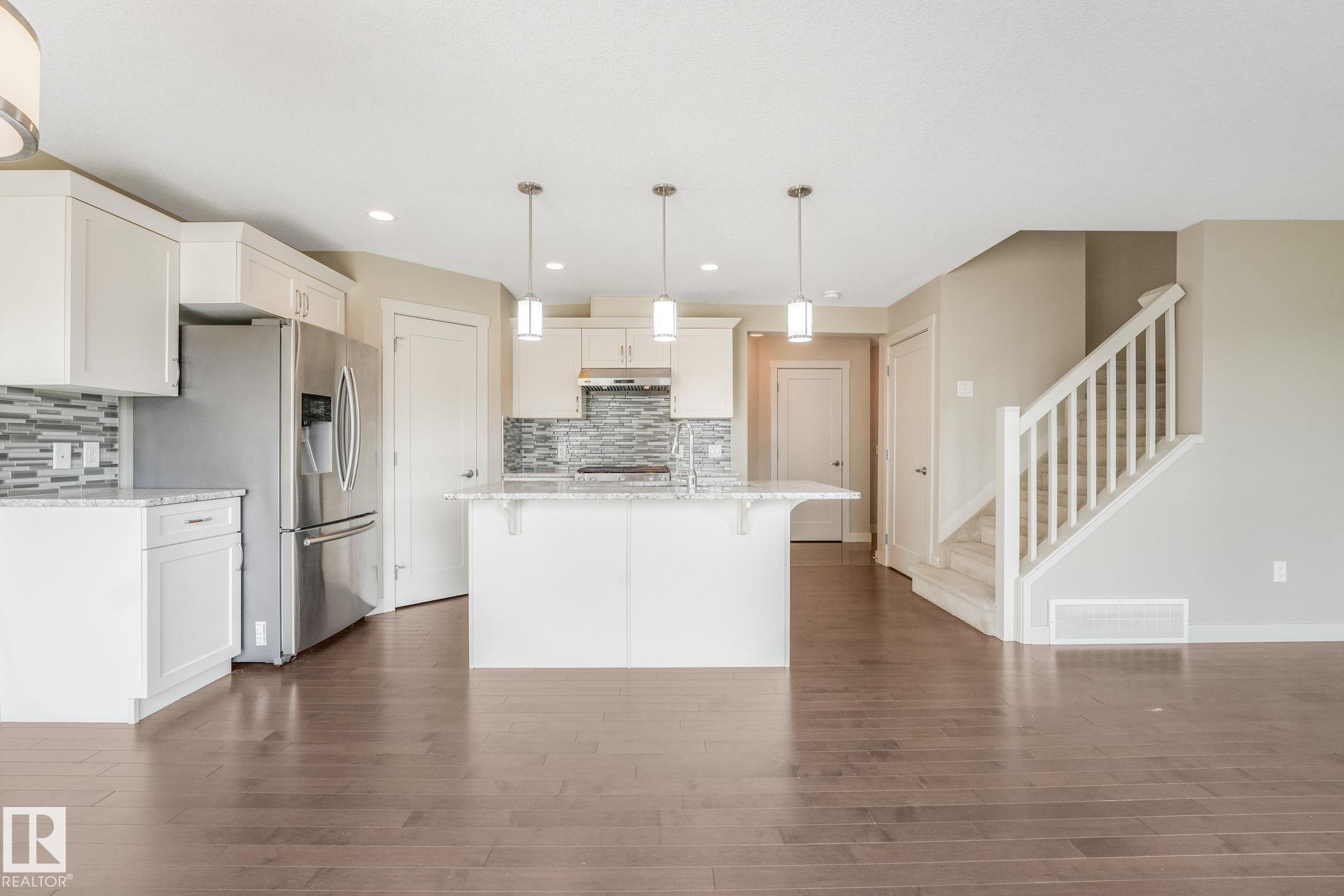 16619 14 Avenue, E4498147, Alberta,