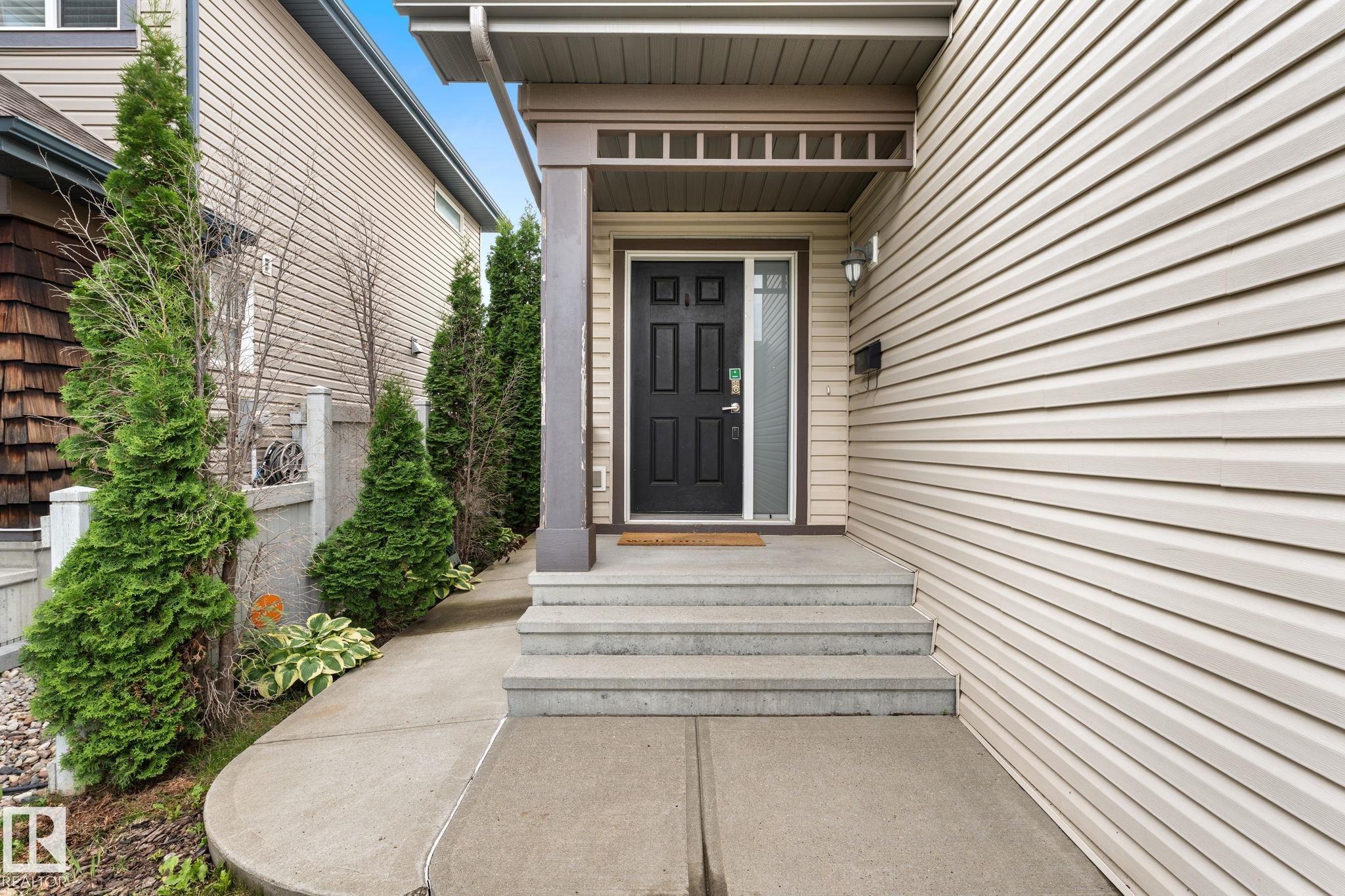 Fourth View of 5519 209 Street, The Hamptons, Edmonton, Alberta, T6M 0E9