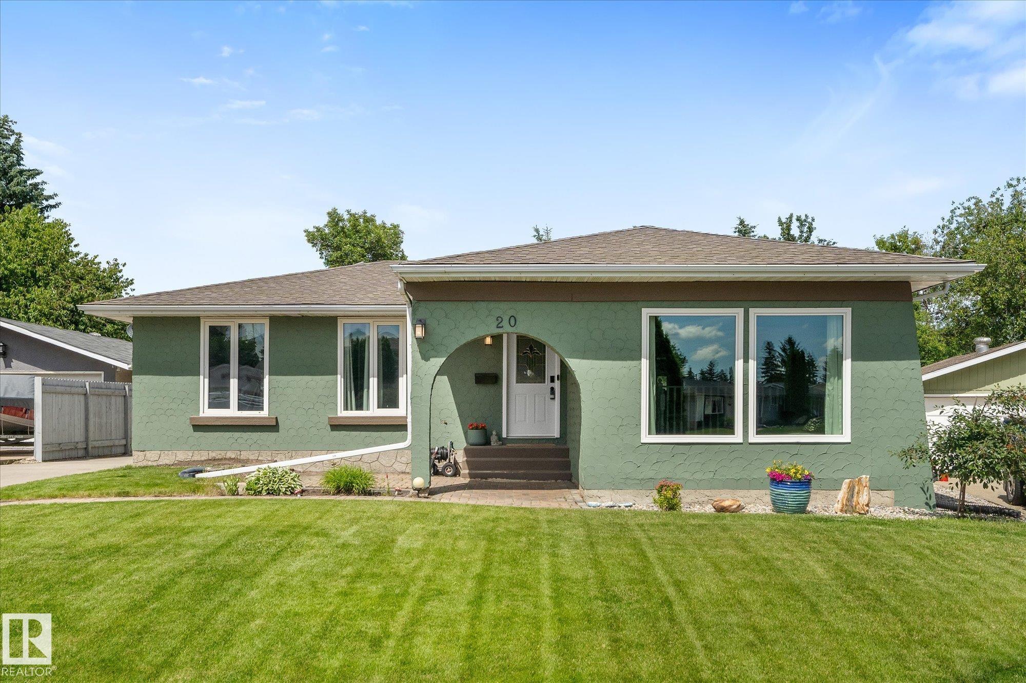 20 GALEN Crescent, E4498257, Alberta,