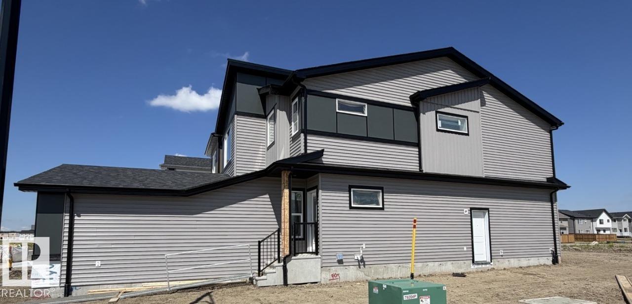 2482 Egret Loop, E4498305, Alberta,