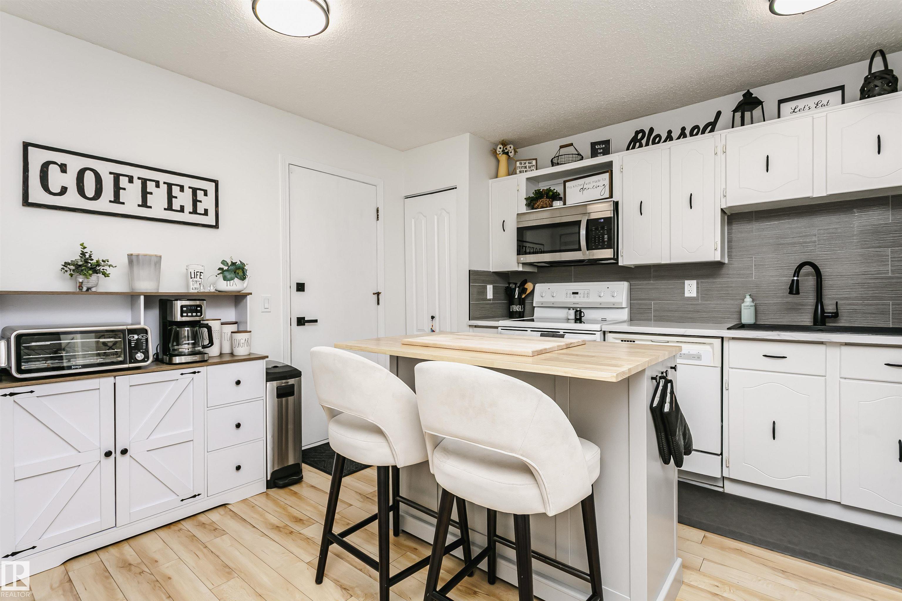 106 FOREST Grove, E4498314, Alberta,