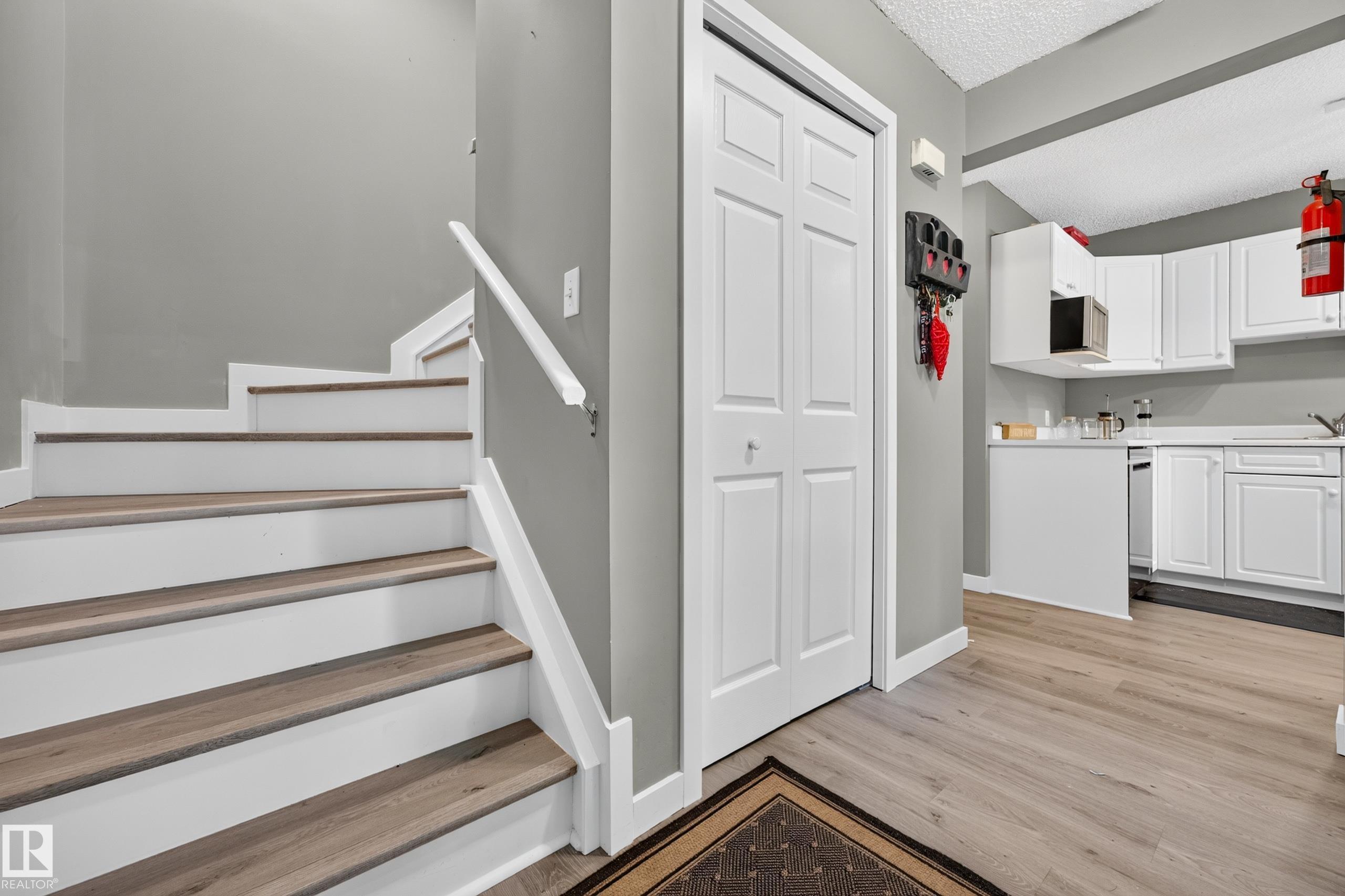 Third View of 1-65 MICHIGAN Street, Devon, Edmonton, Alberta, T9G 1H7