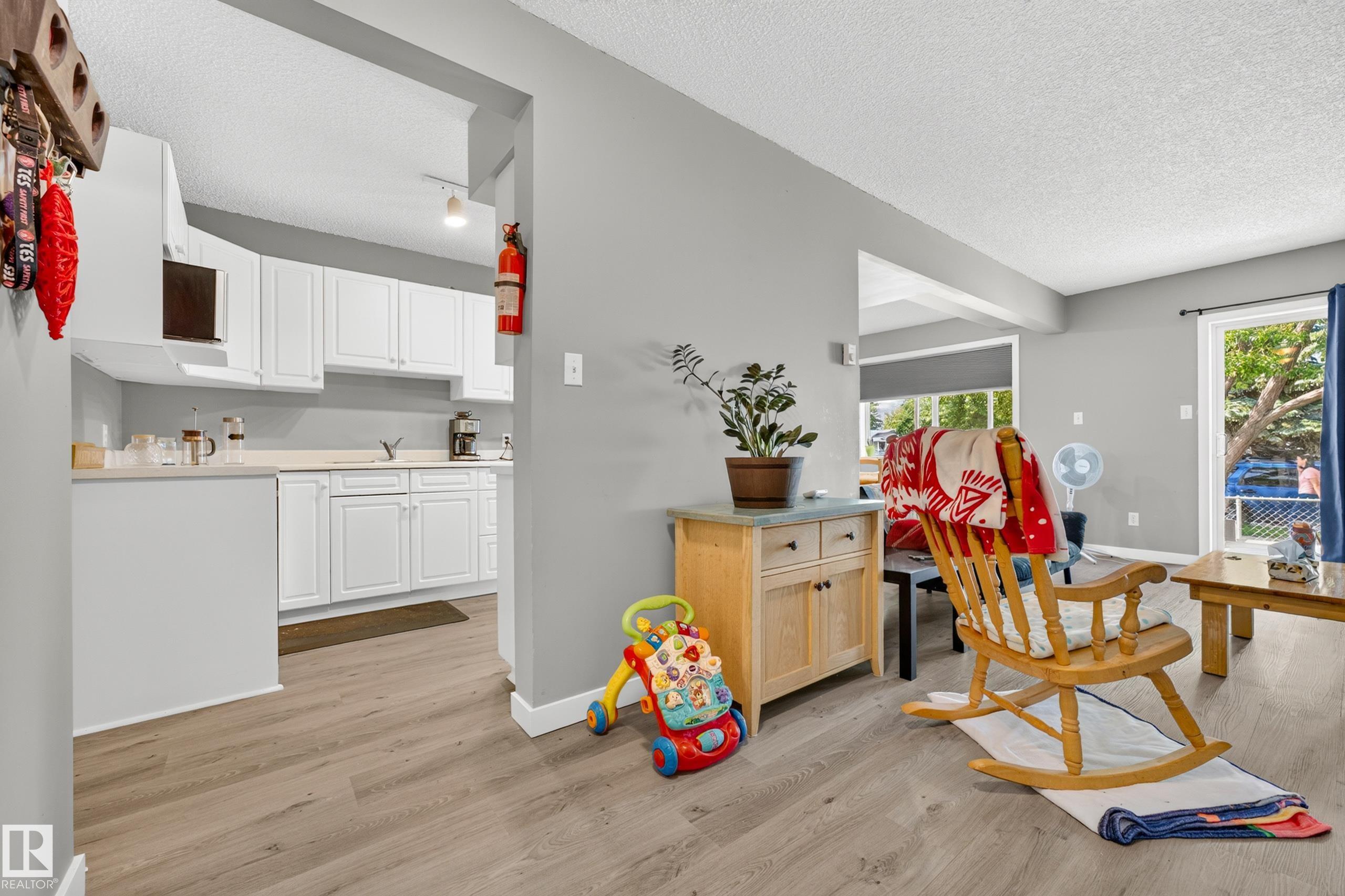 Fourth View of 1-65 MICHIGAN Street, Devon, Edmonton, Alberta, T9G 1H7