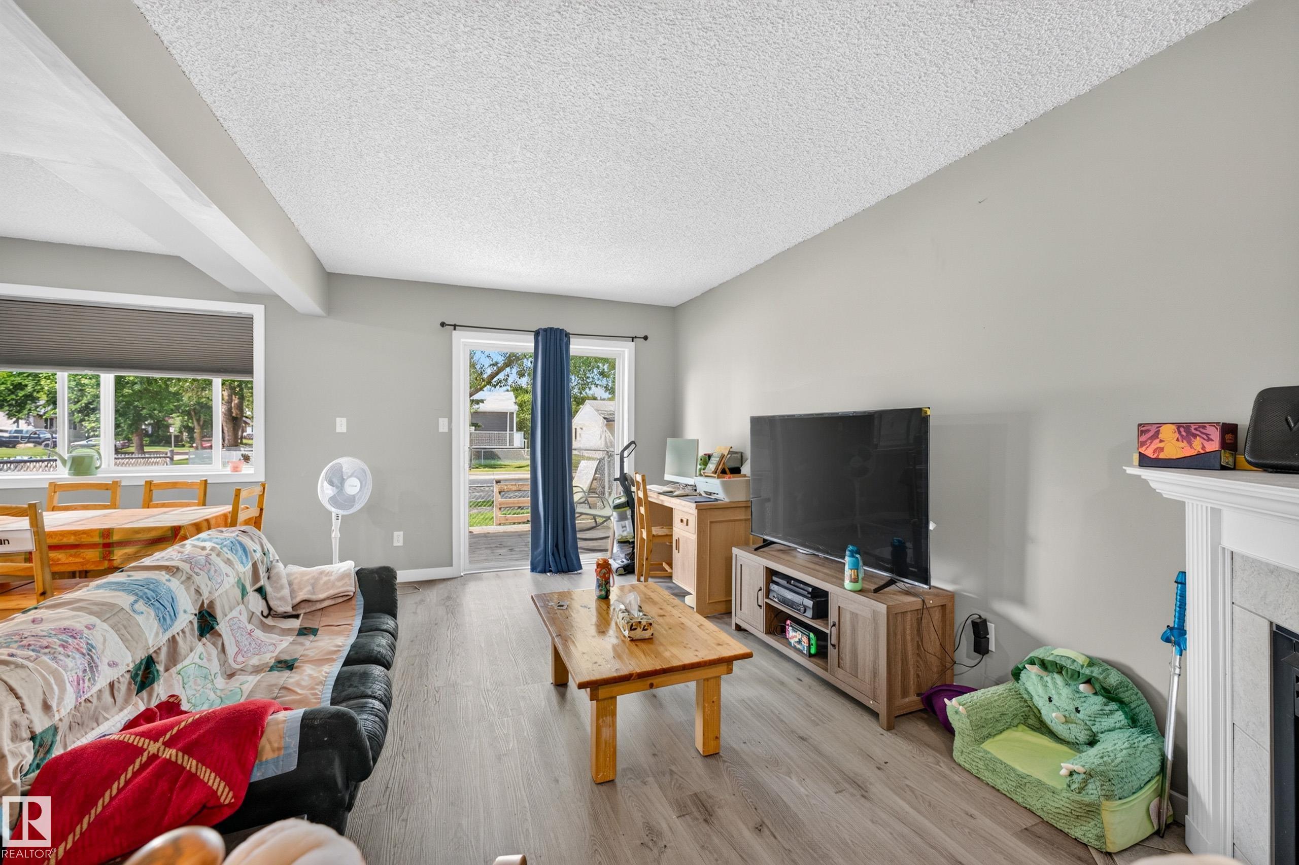 Fifth View of 1-65 MICHIGAN Street, Devon, Edmonton, Alberta, T9G 1H7