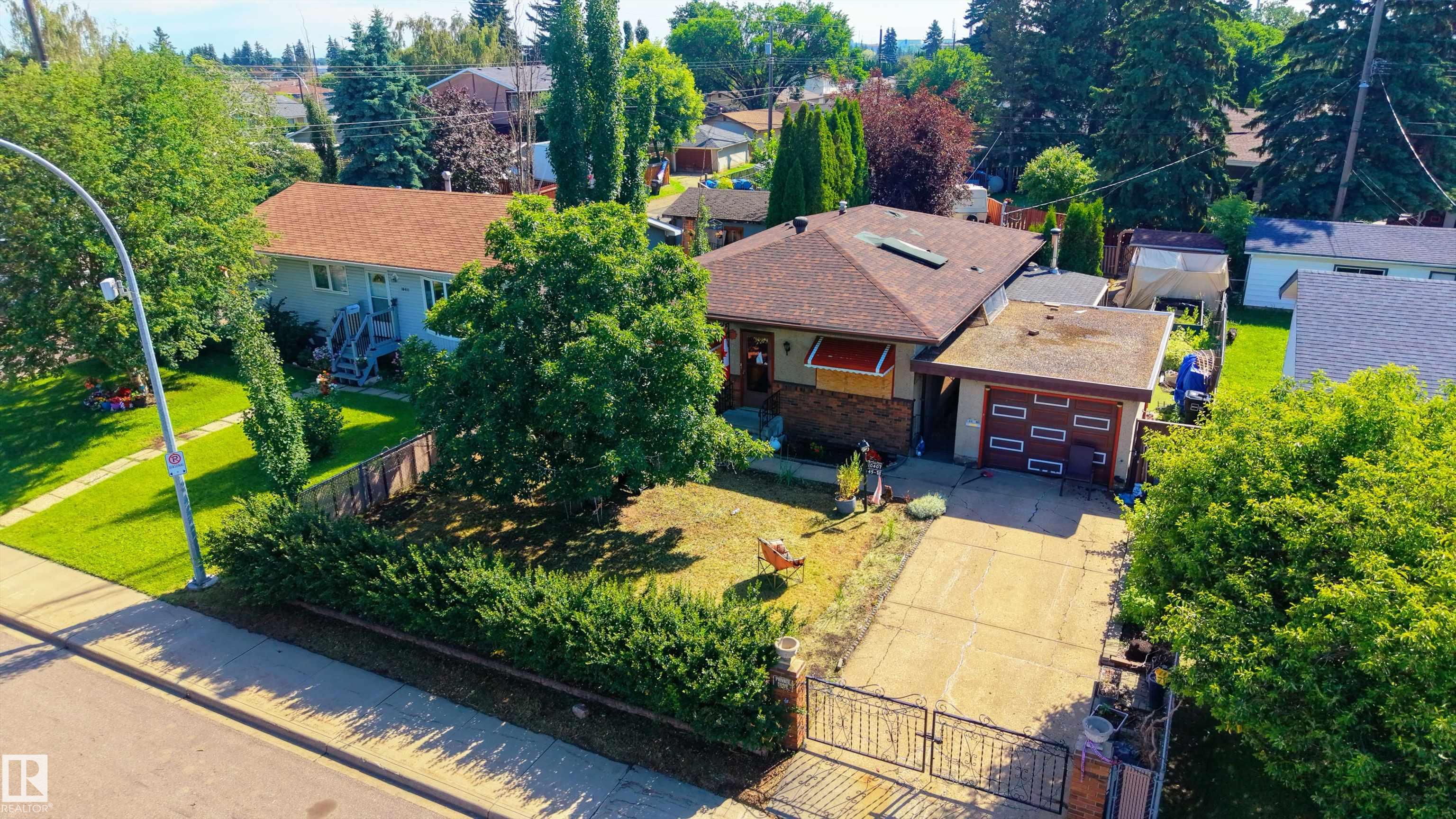 10407 45 Street, E4498577, Alberta,