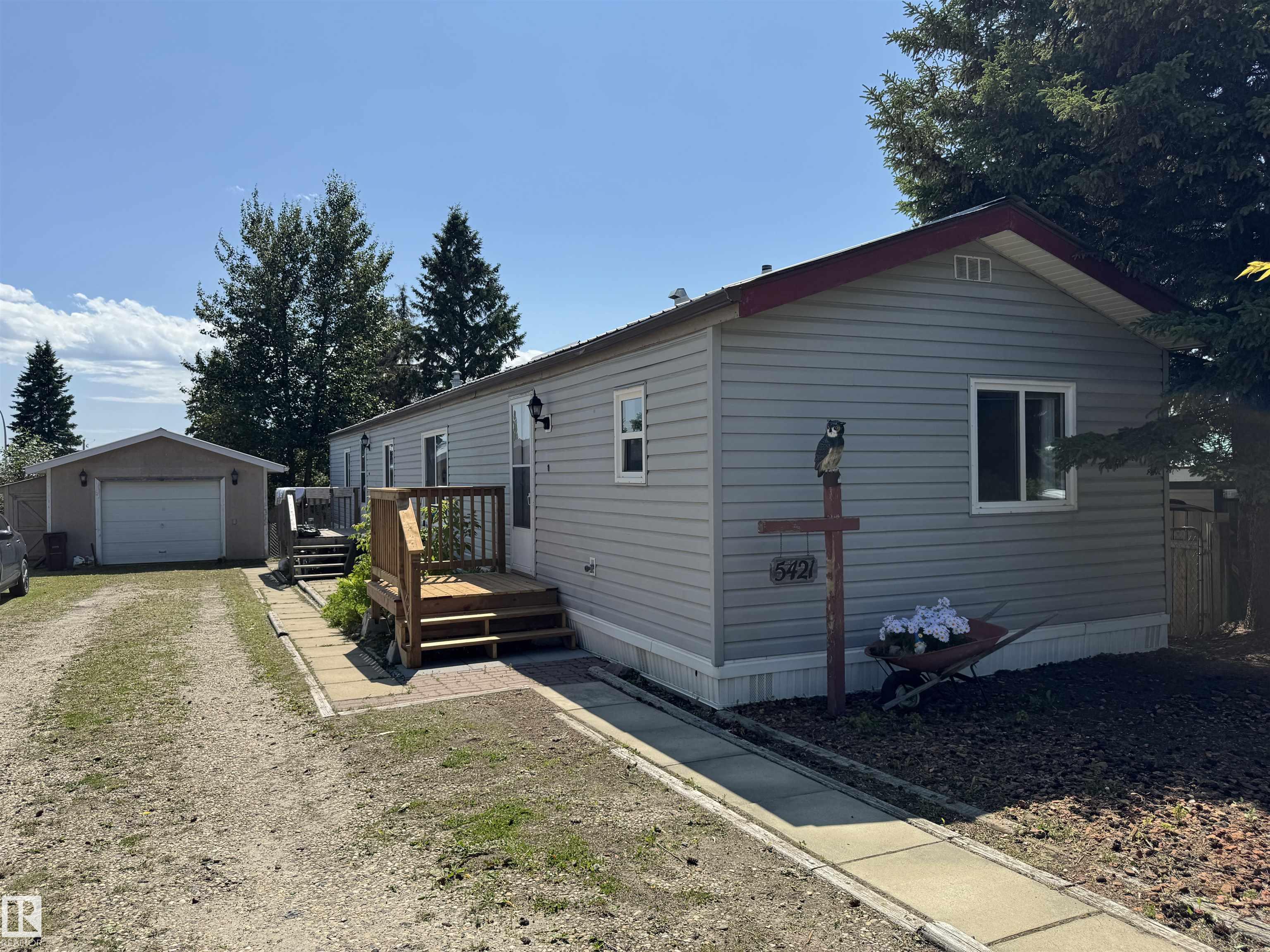 5421 48A Ave, E4498637, Alberta,