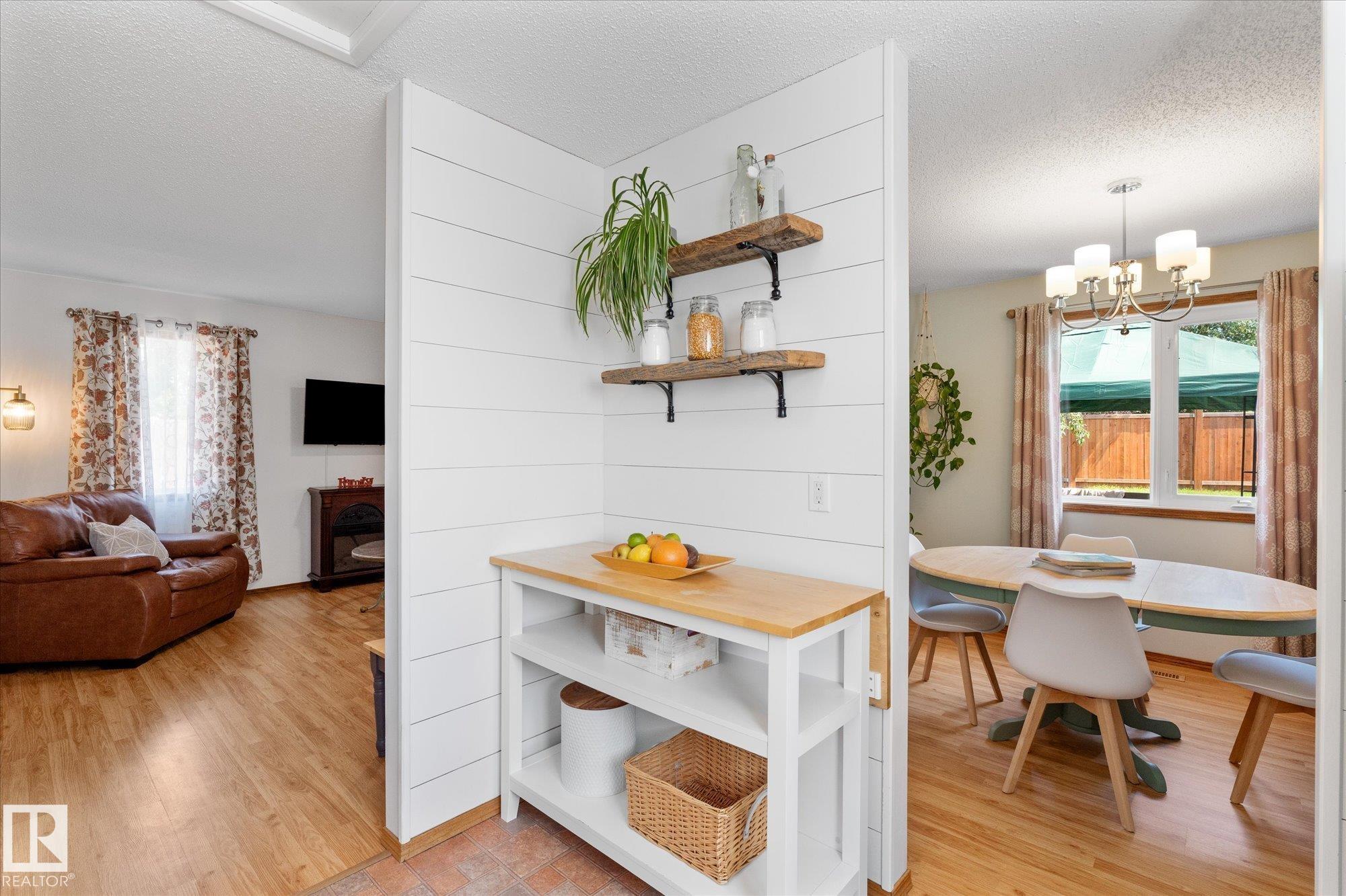 76 CHUNGO Crescent, E4498840, Alberta,