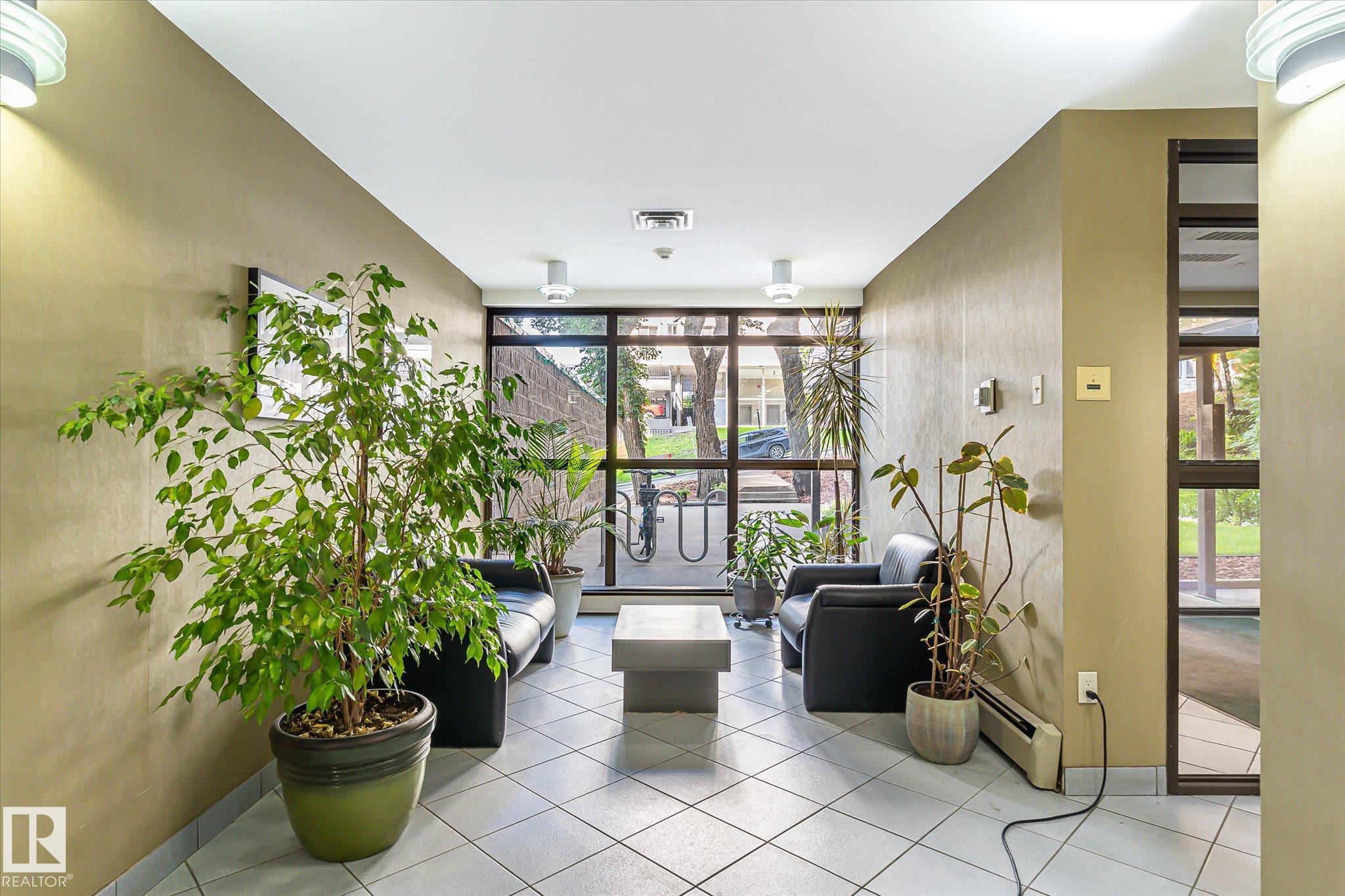 Fourth View of 704 9725 106 Street NW, Downtown (Edmonton), Edmonton, Alberta, T5K 1B4