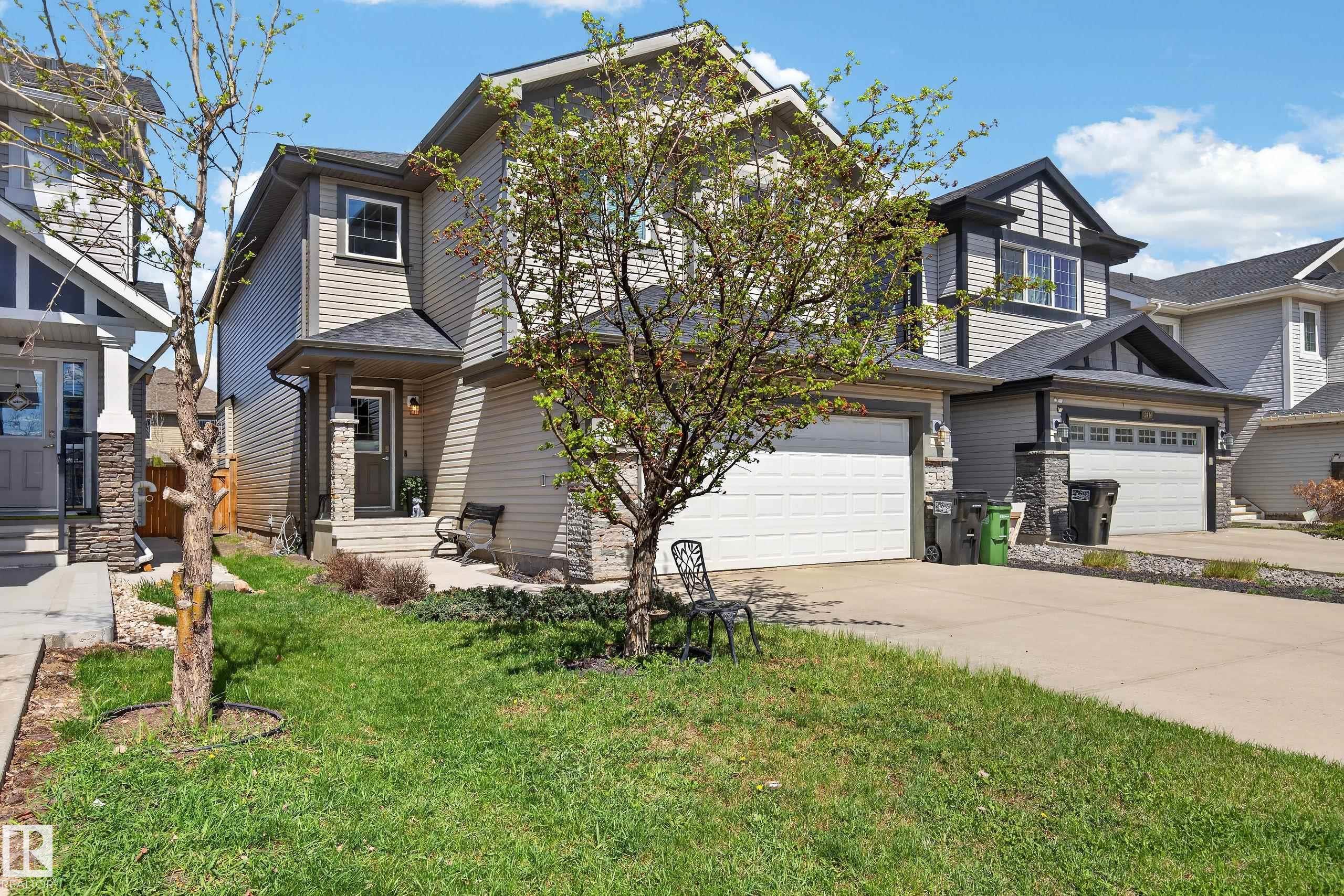 Second View of 3908 AGAR Court, Allard, Edmonton, Alberta, T6W 2G3