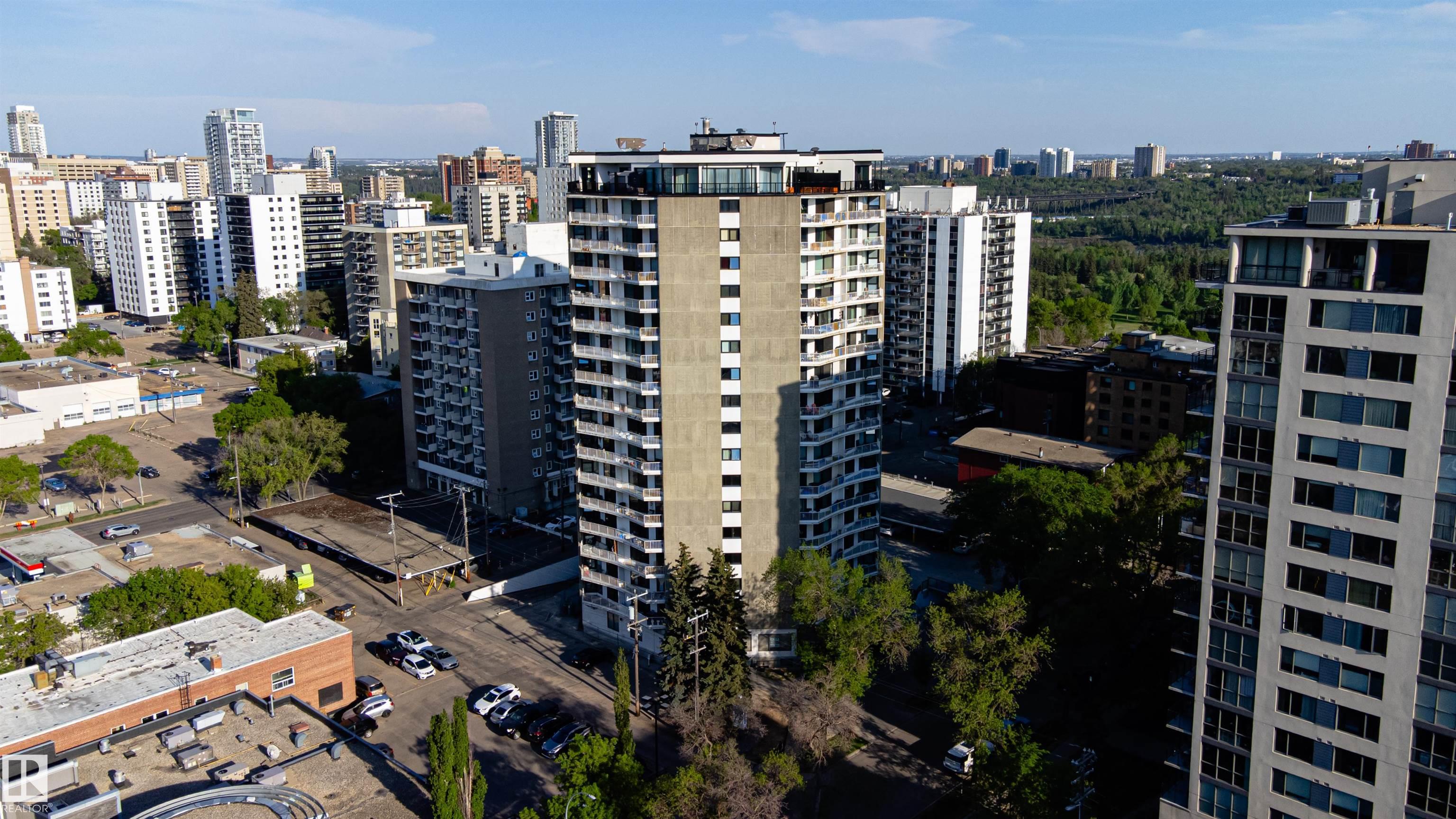 Third View of 10045 117 Street, Wîhkwêntôwin, Edmonton, Alberta, T6C 2C1
