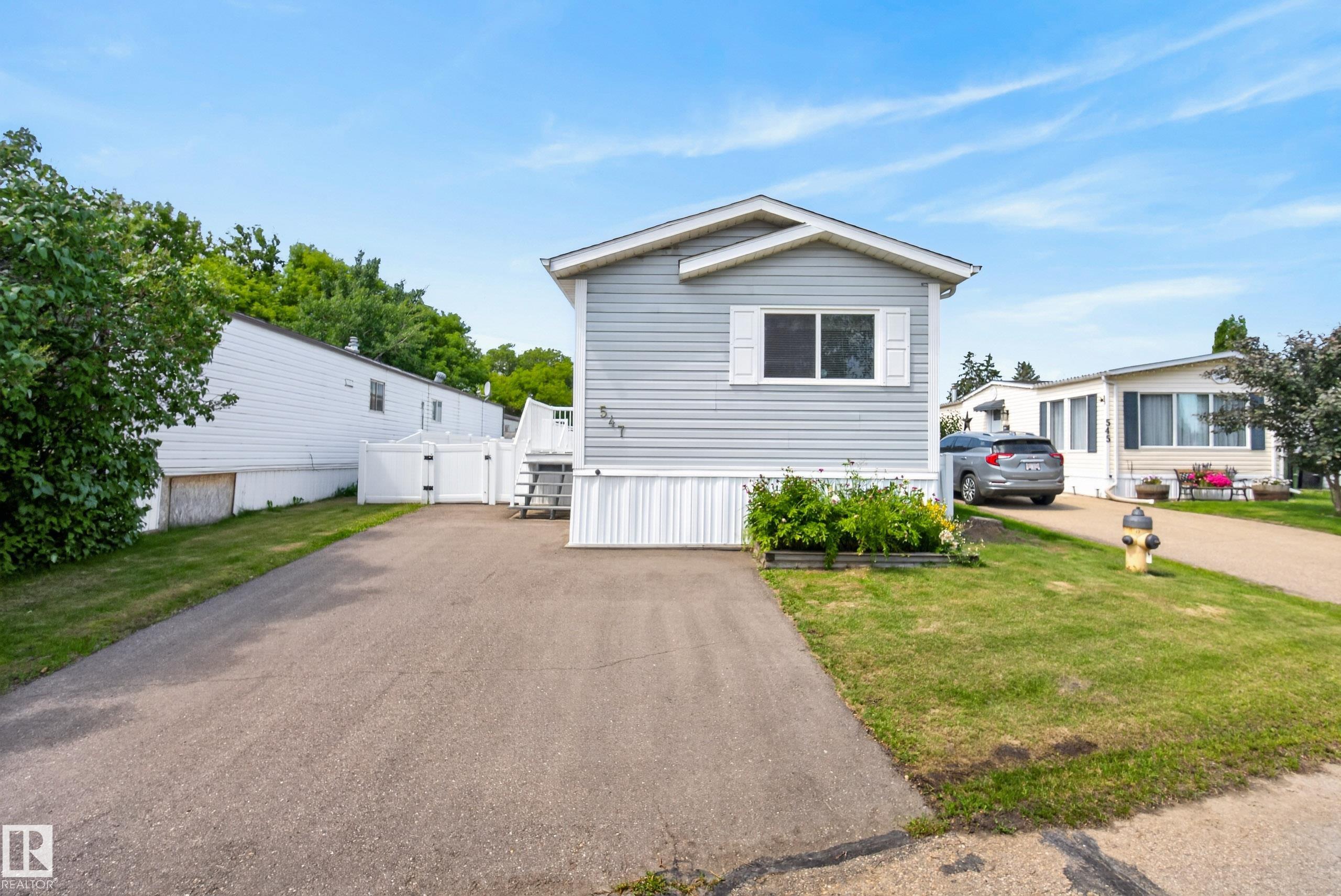 Second View of 547 Evergreen Park, Evergreen (Edmonton), Edmonton, Alberta, T5Y 4M2