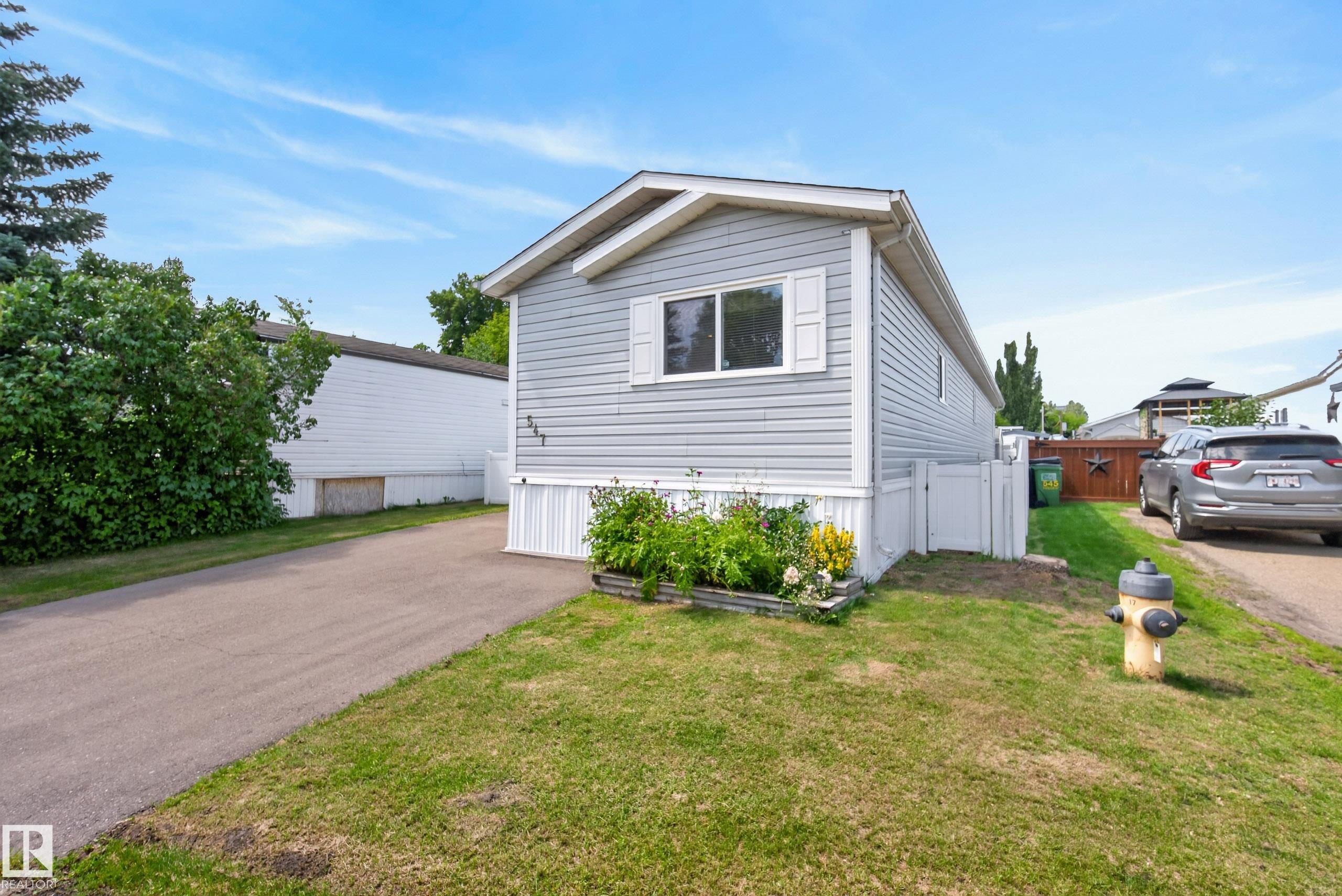 Third View of 547 Evergreen Park, Evergreen (Edmonton), Edmonton, Alberta, T5Y 4M2