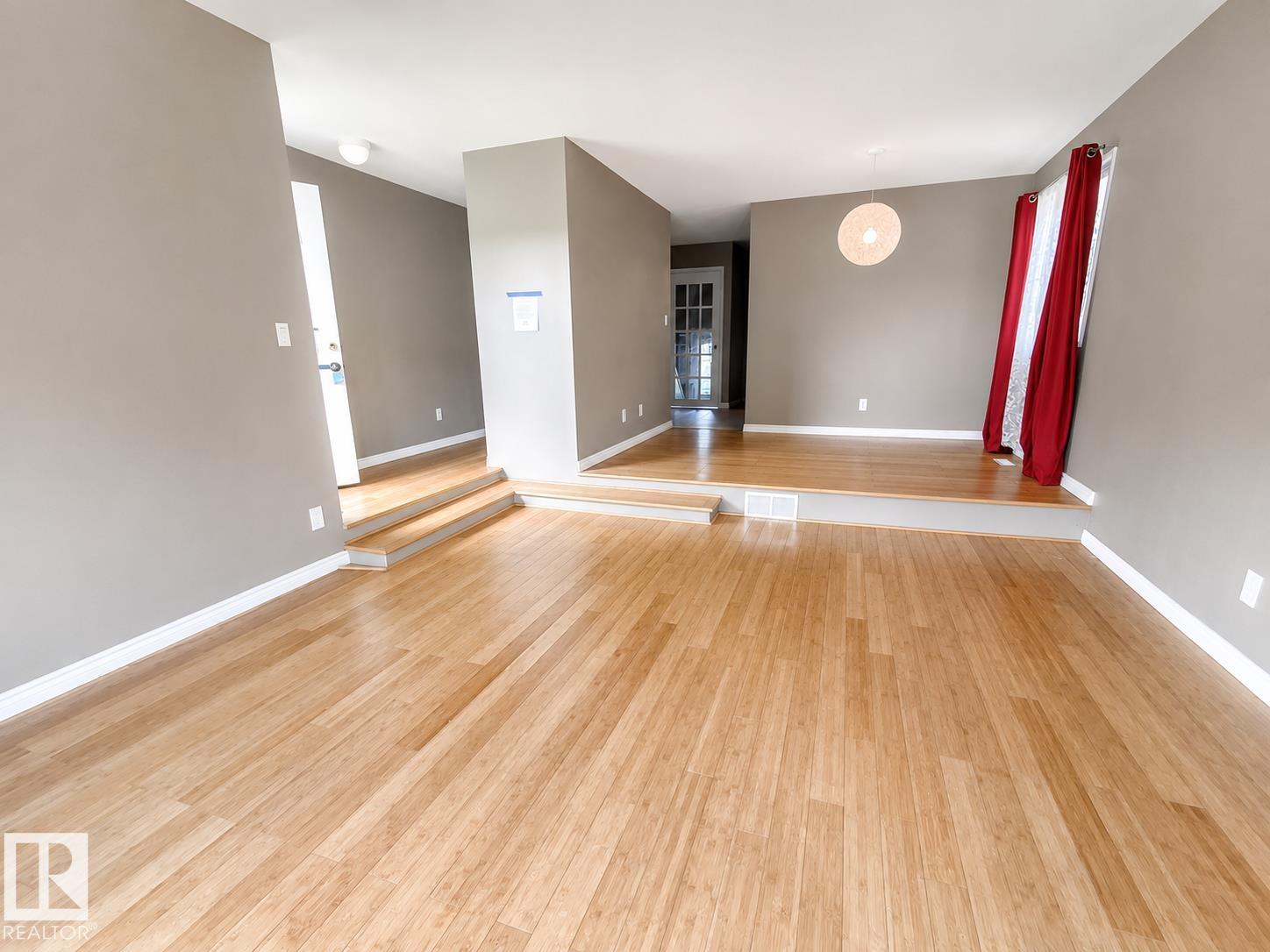 Second View of 2914 48 Street, Weinlos, Edmonton, Alberta, T6L 4R1
