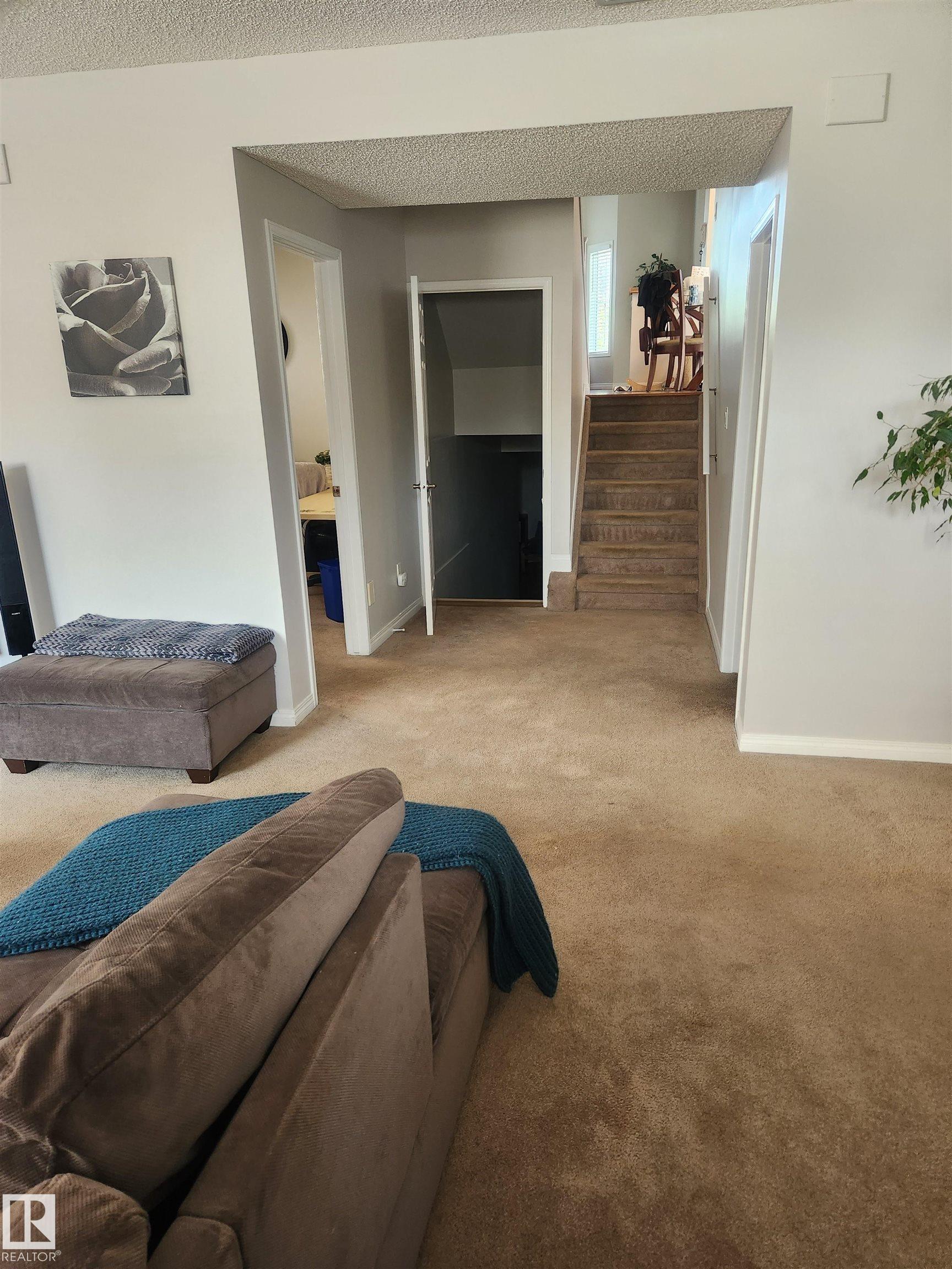 Fifth View of 8029 17A Avenue, Satoo, Edmonton, Alberta, T6K 4E1