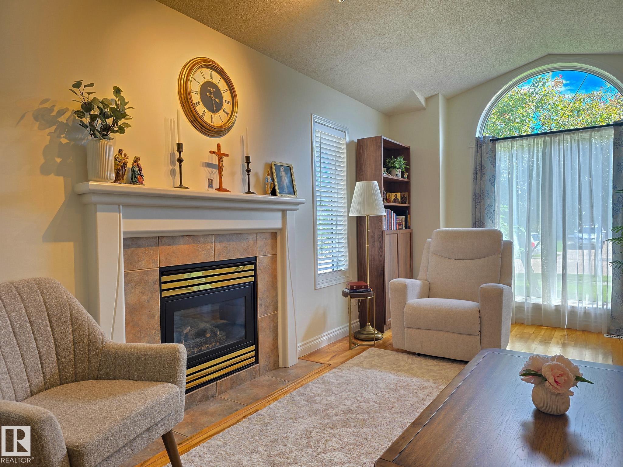 Fourth View of 22 DUNFIELD Crescent, Deer Ridge (St. Albert), Edmonton, Alberta, T8N 6R7