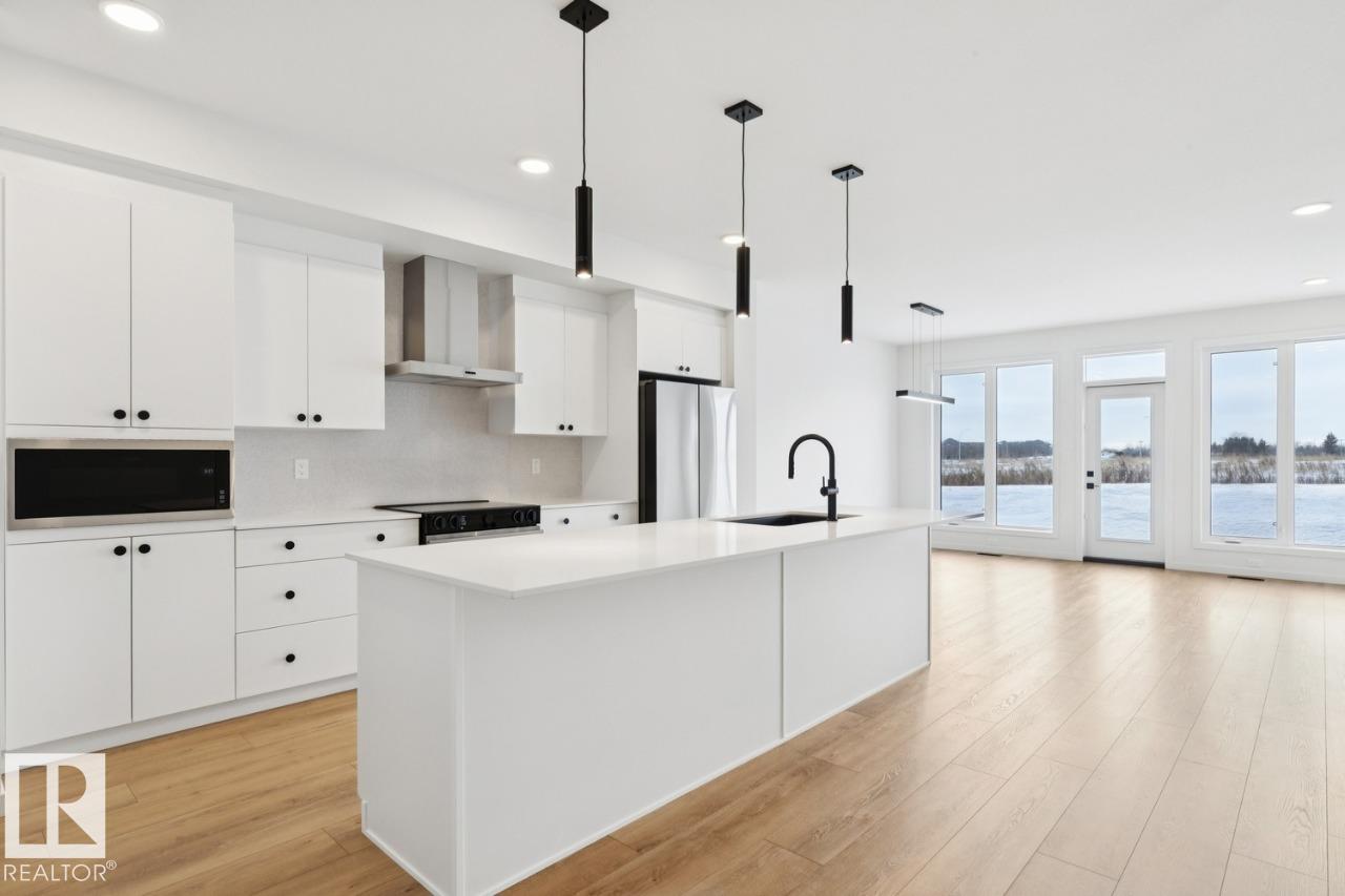 Fourth View of 7449 KLAPSTEIN Crescent, Keswick, Edmonton, Alberta, T6W 5N7