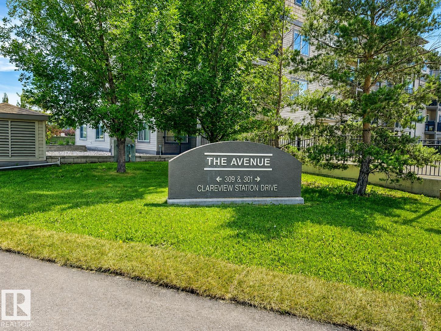 244 301 CLAREVIEW STATION Drive, E4499582, Alberta,