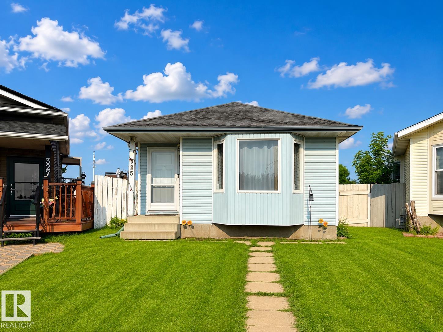 325 KLINE Crescent, E4500106, Alberta,
