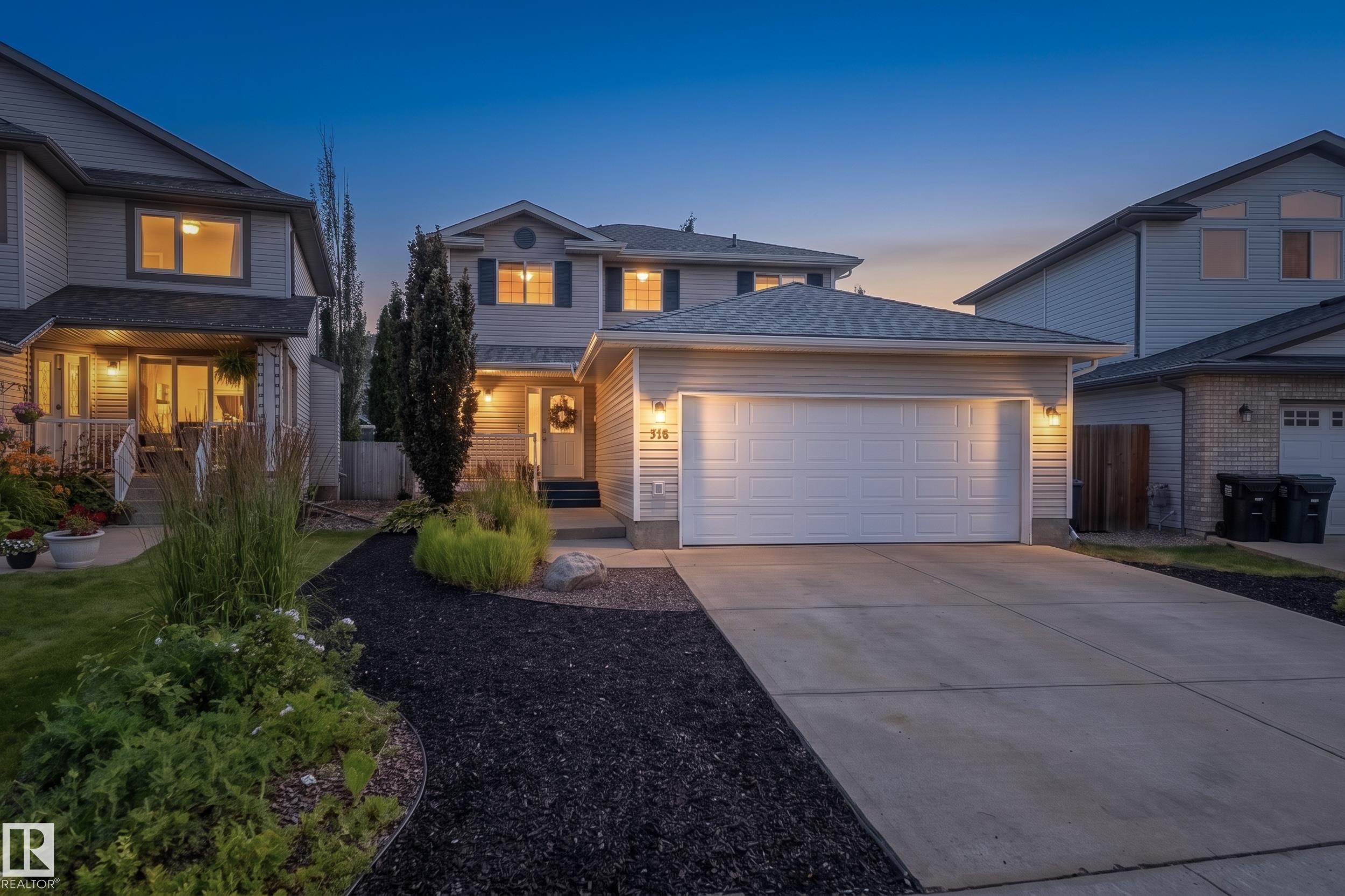 556 FOXBORO Loop, E4500133, Alberta,