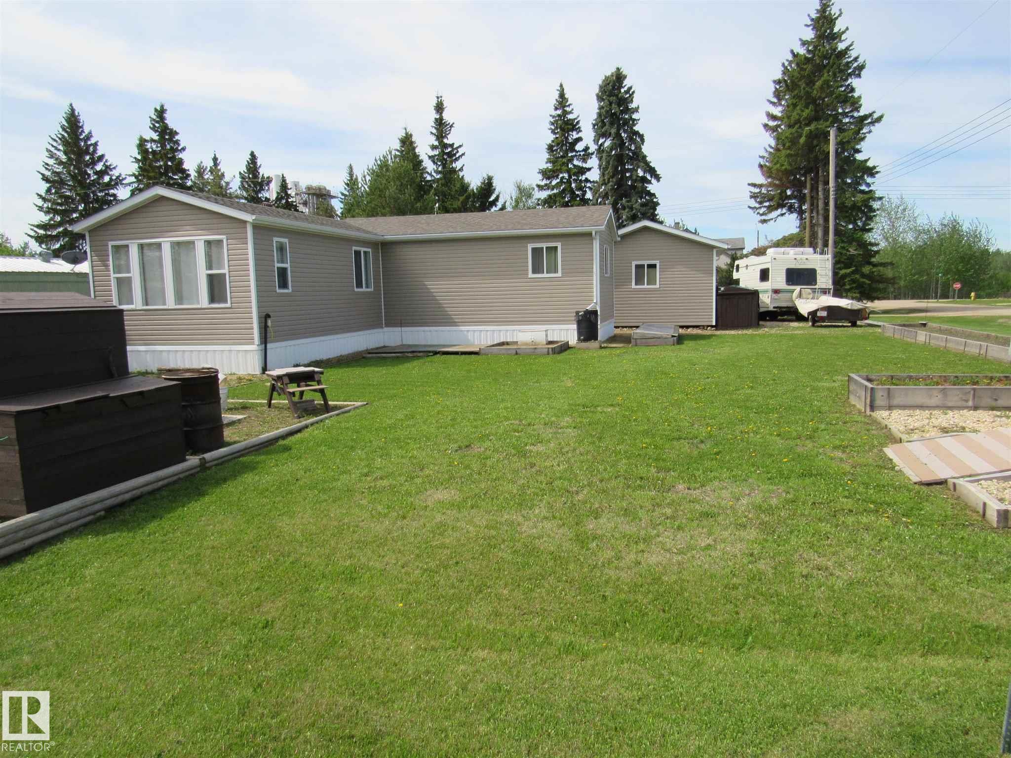 4942 - 49 Street, E4500135, Alberta,