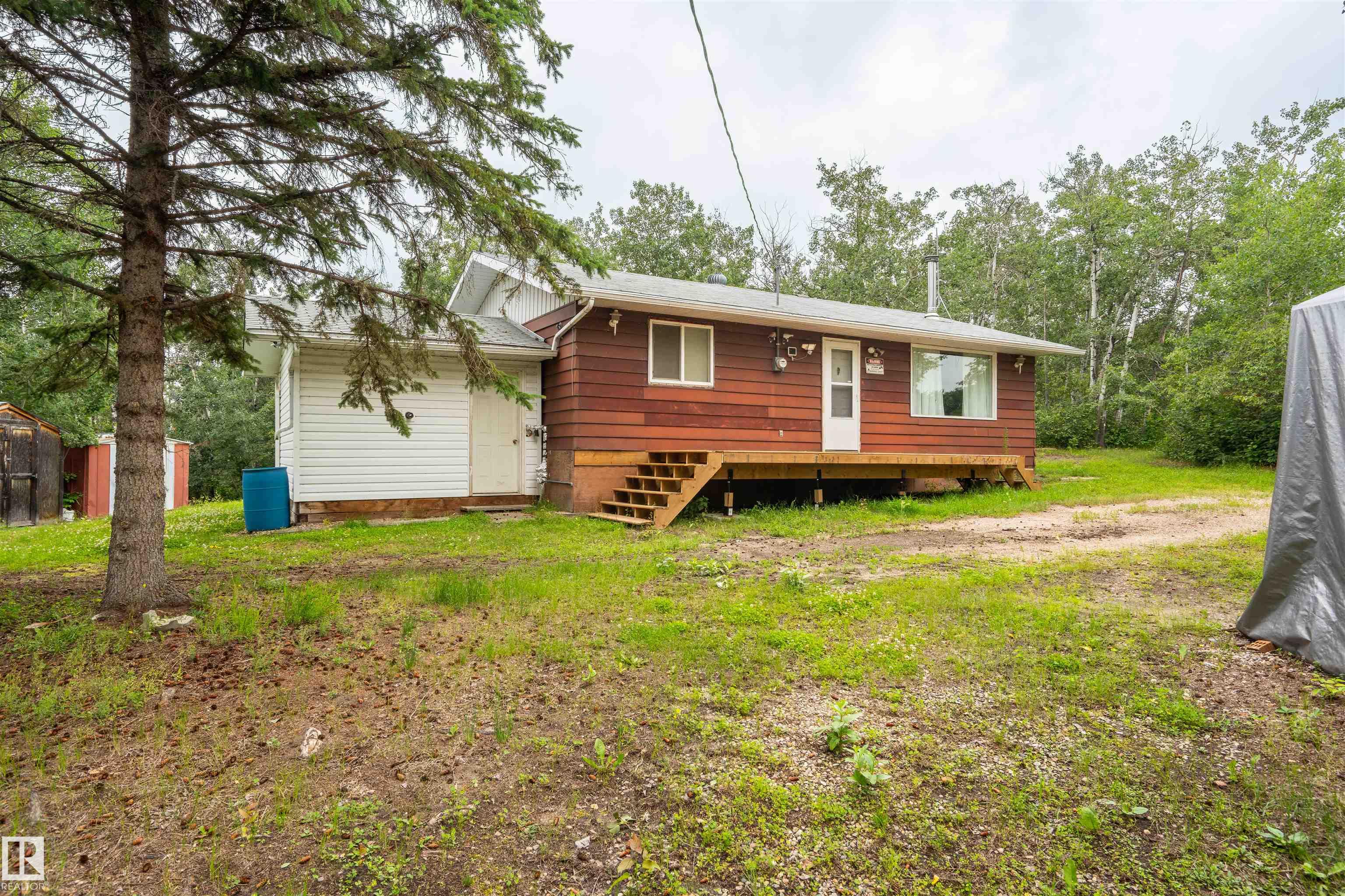 210 Spruce Crescent, E4500172, Alberta,