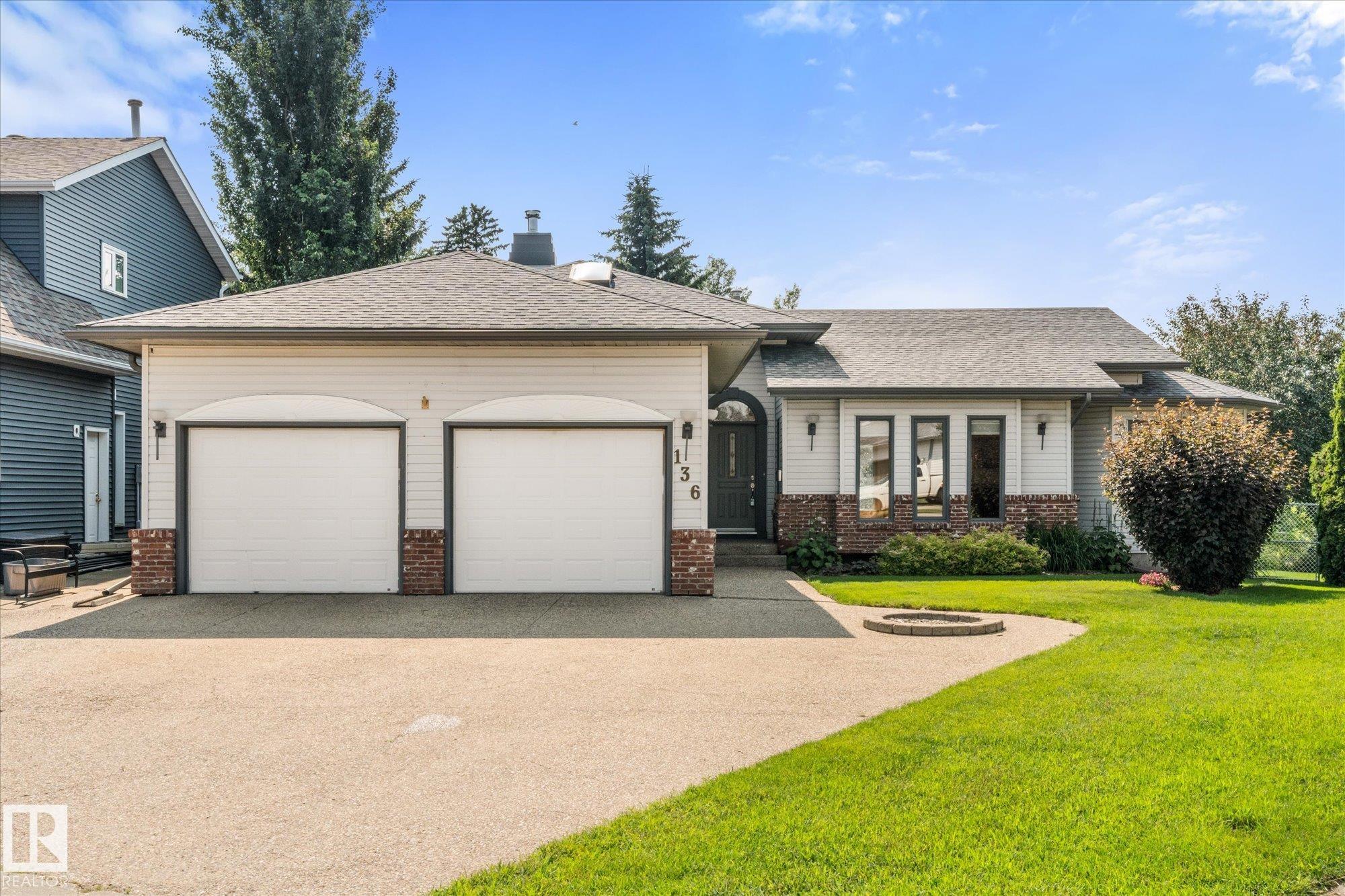 136 WESTRIDGE Crescent, E4500671, Alberta,