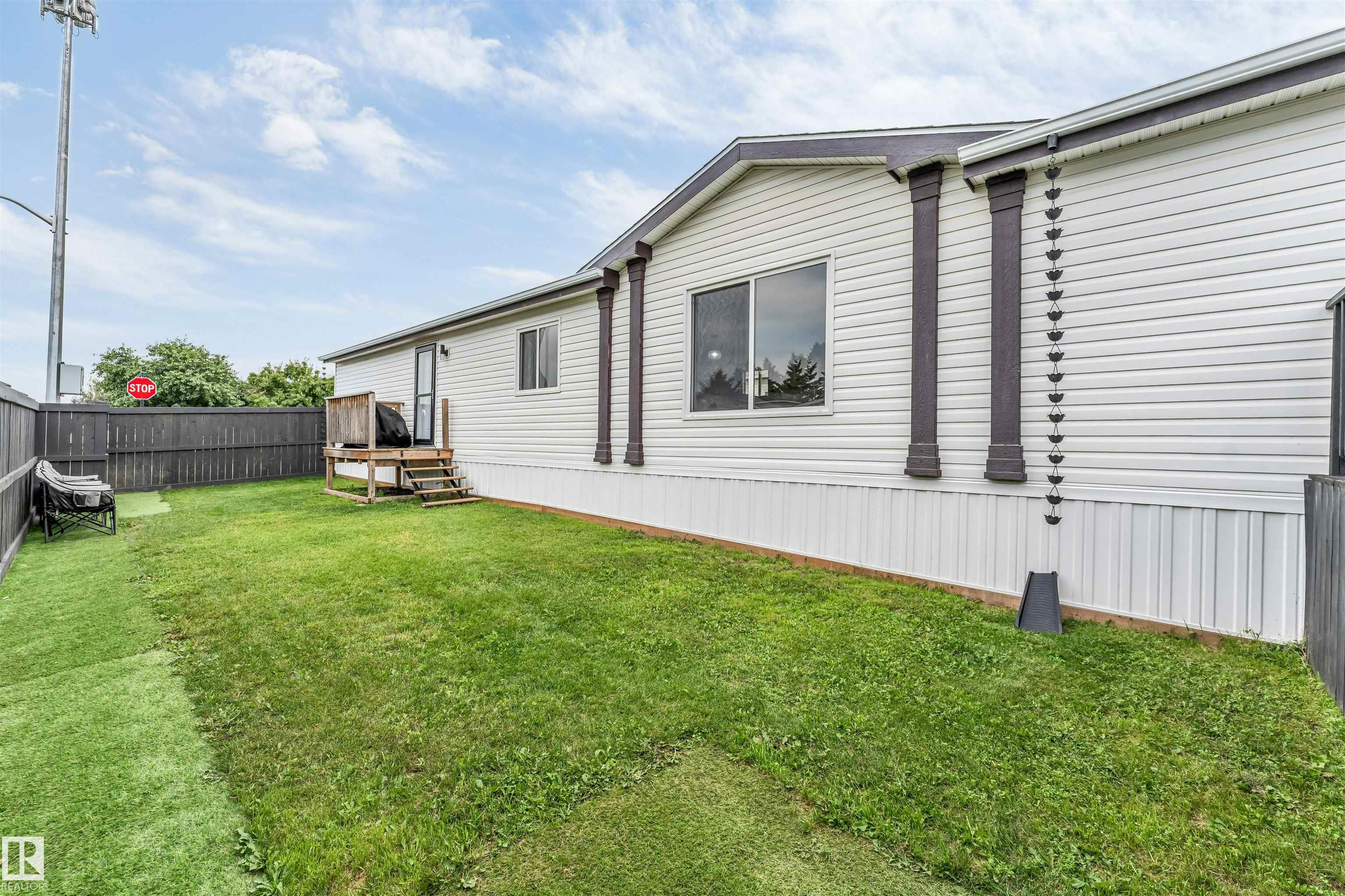 3400 lakeview point, E4500930, Alberta,