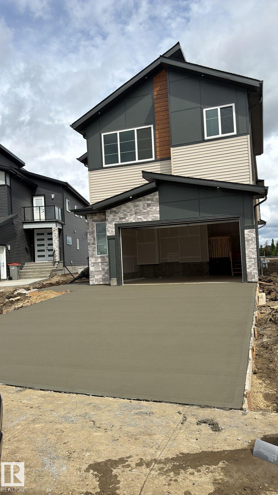 2304 63 Avenue, E4501312, Alberta,