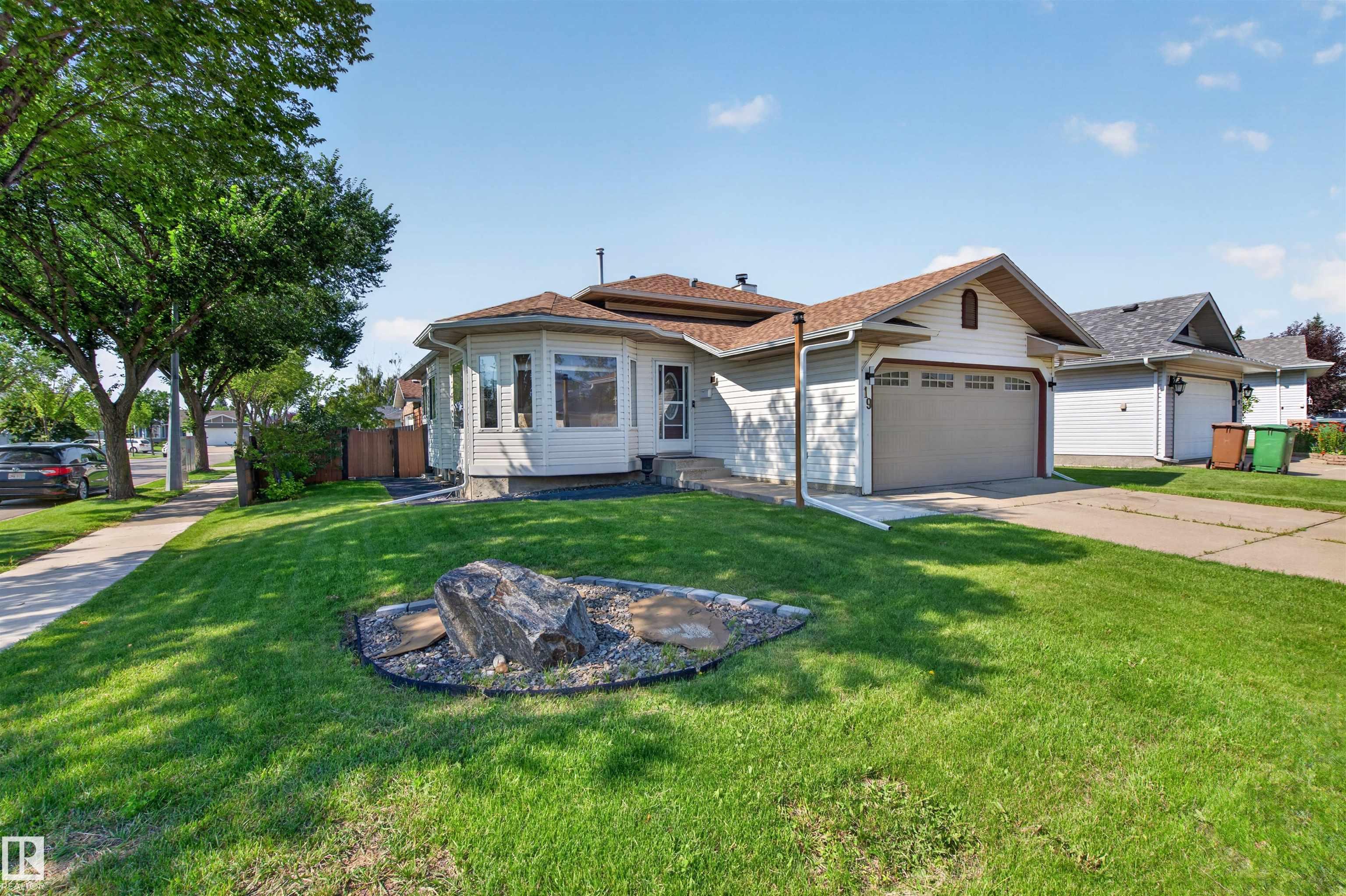 19 DESMARAIS Crescent, E4501585, Alberta,