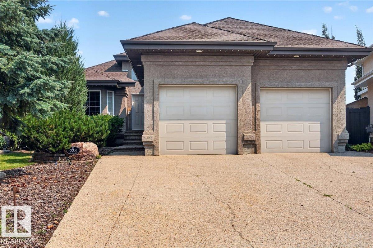928 THOMPSON Place, E4501702, Alberta,