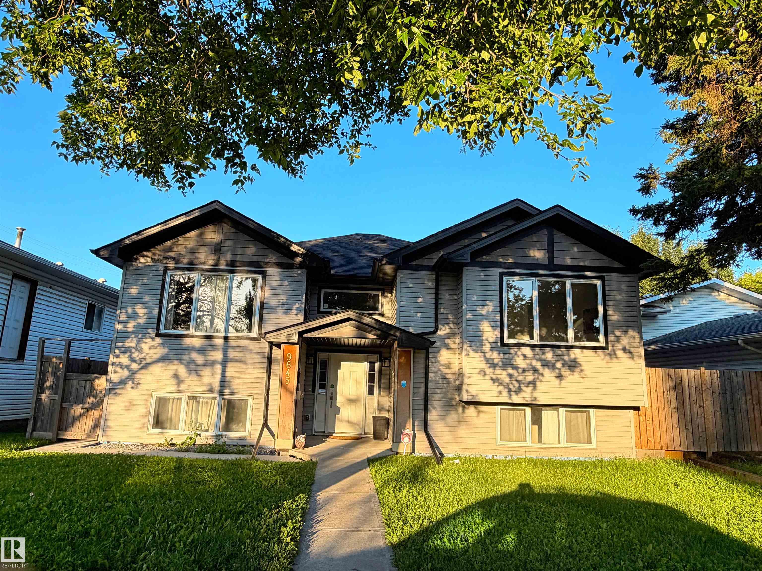 main floor 9645 150 Street NW, E4501936, Alberta,