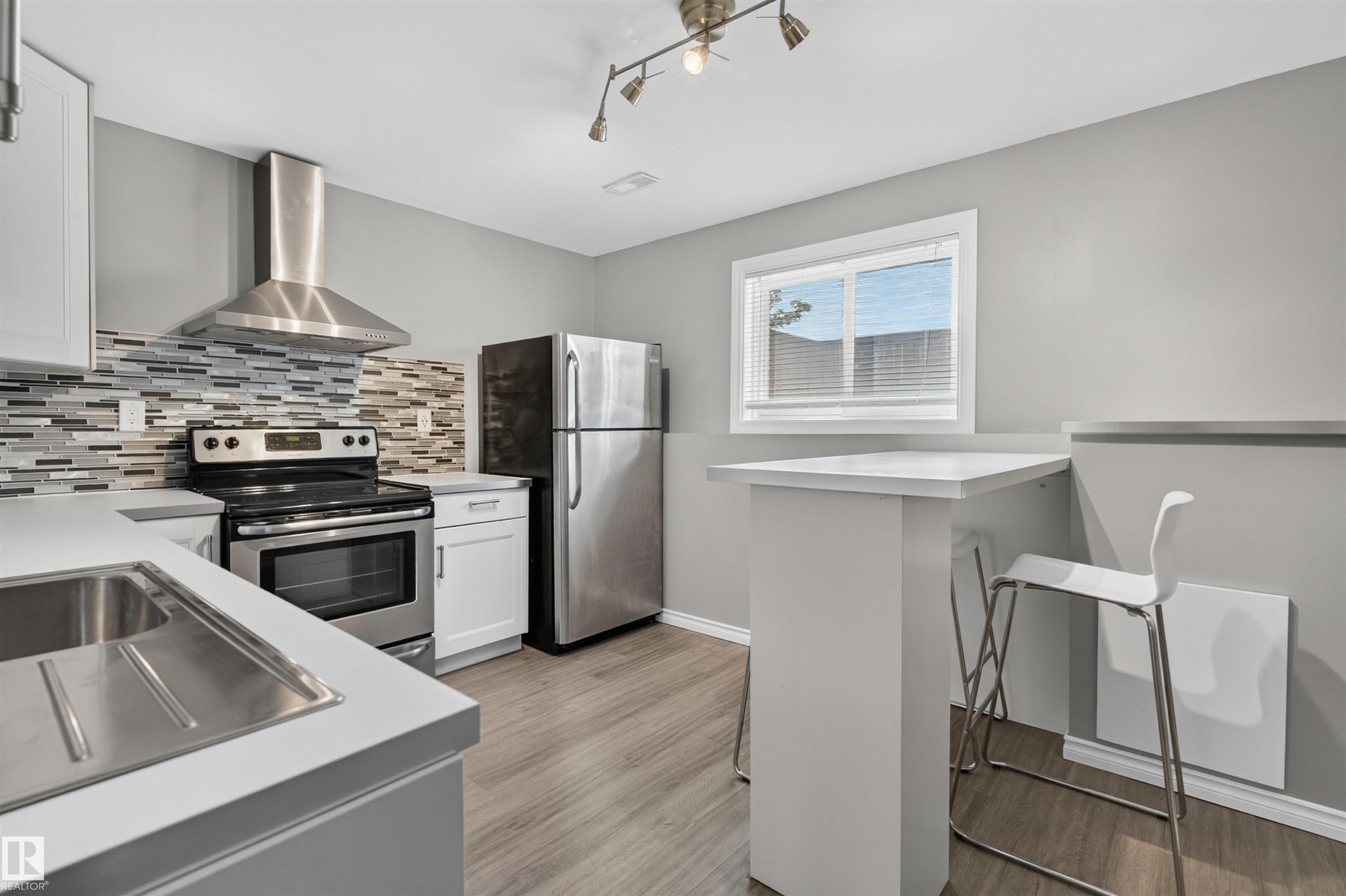 18303 76 Avenue, E4502072, Alberta,