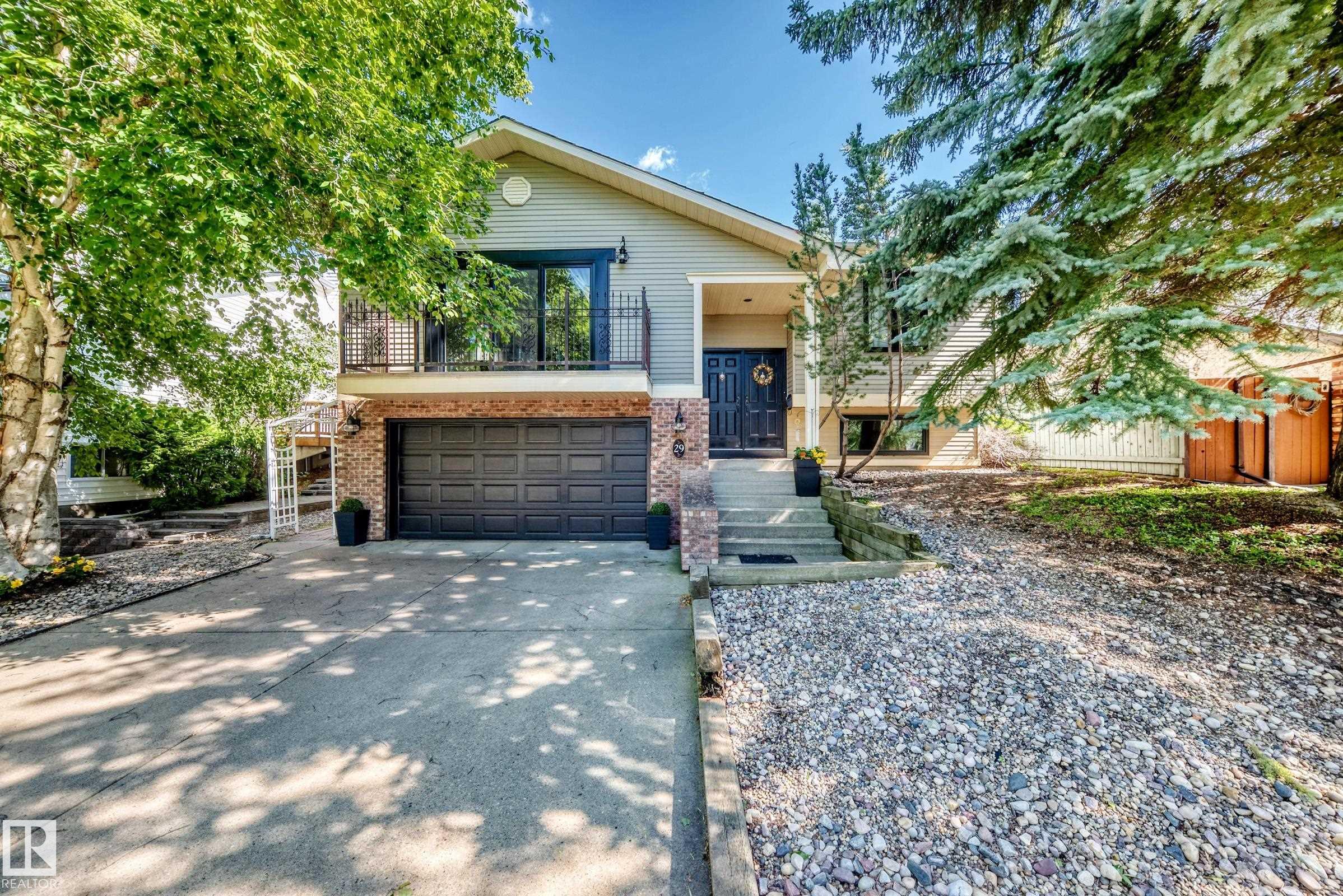 29 WINDERMERE Crescent, E4502316, Alberta,