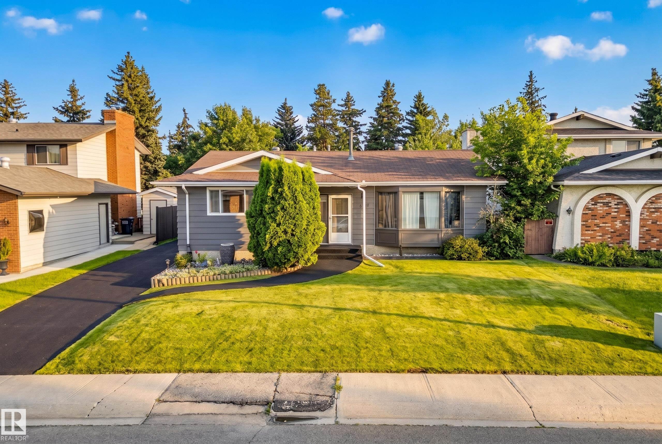 11727 27 Avenue, E4502429, Alberta,