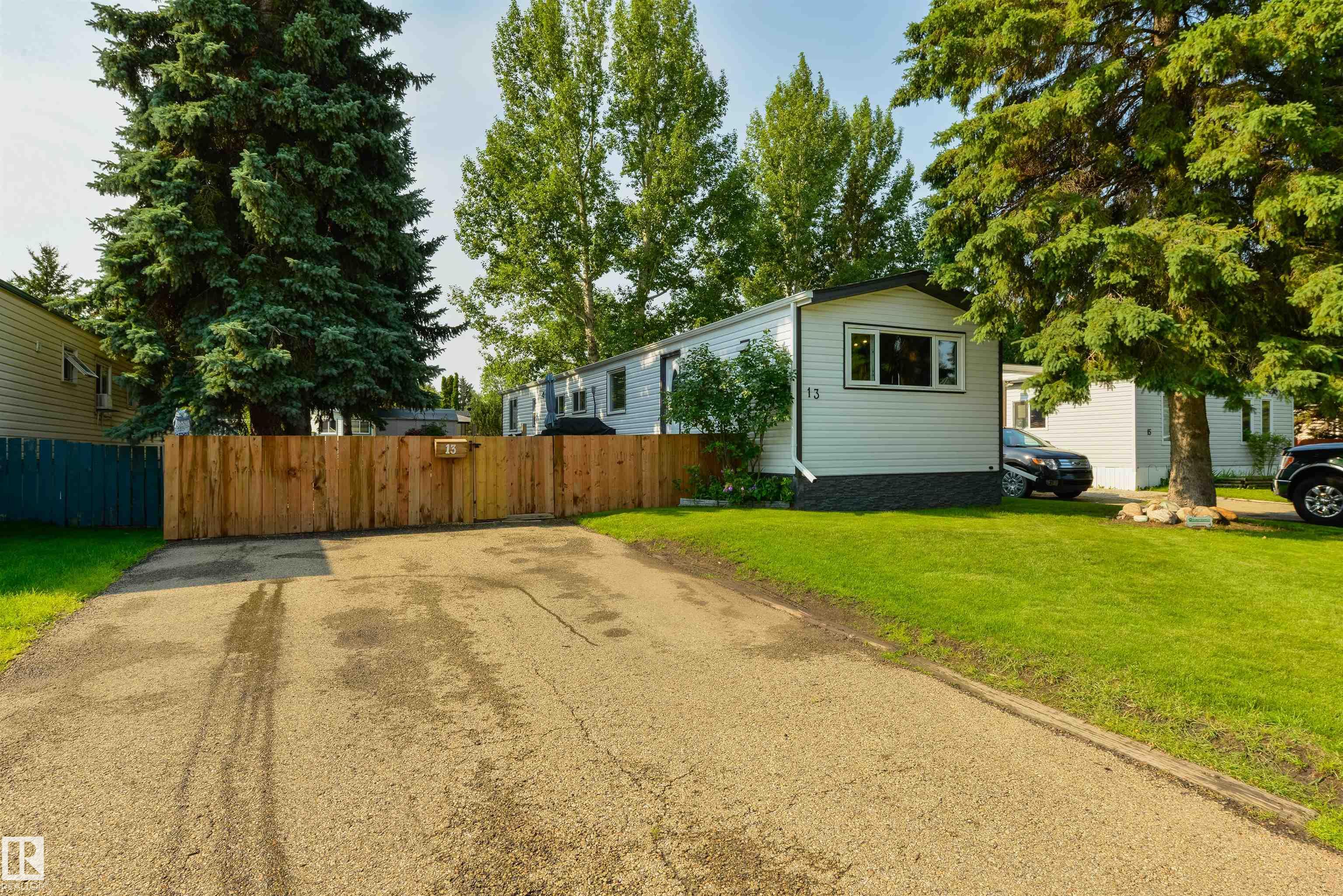 13 The Parkway, E4502444, Alberta,