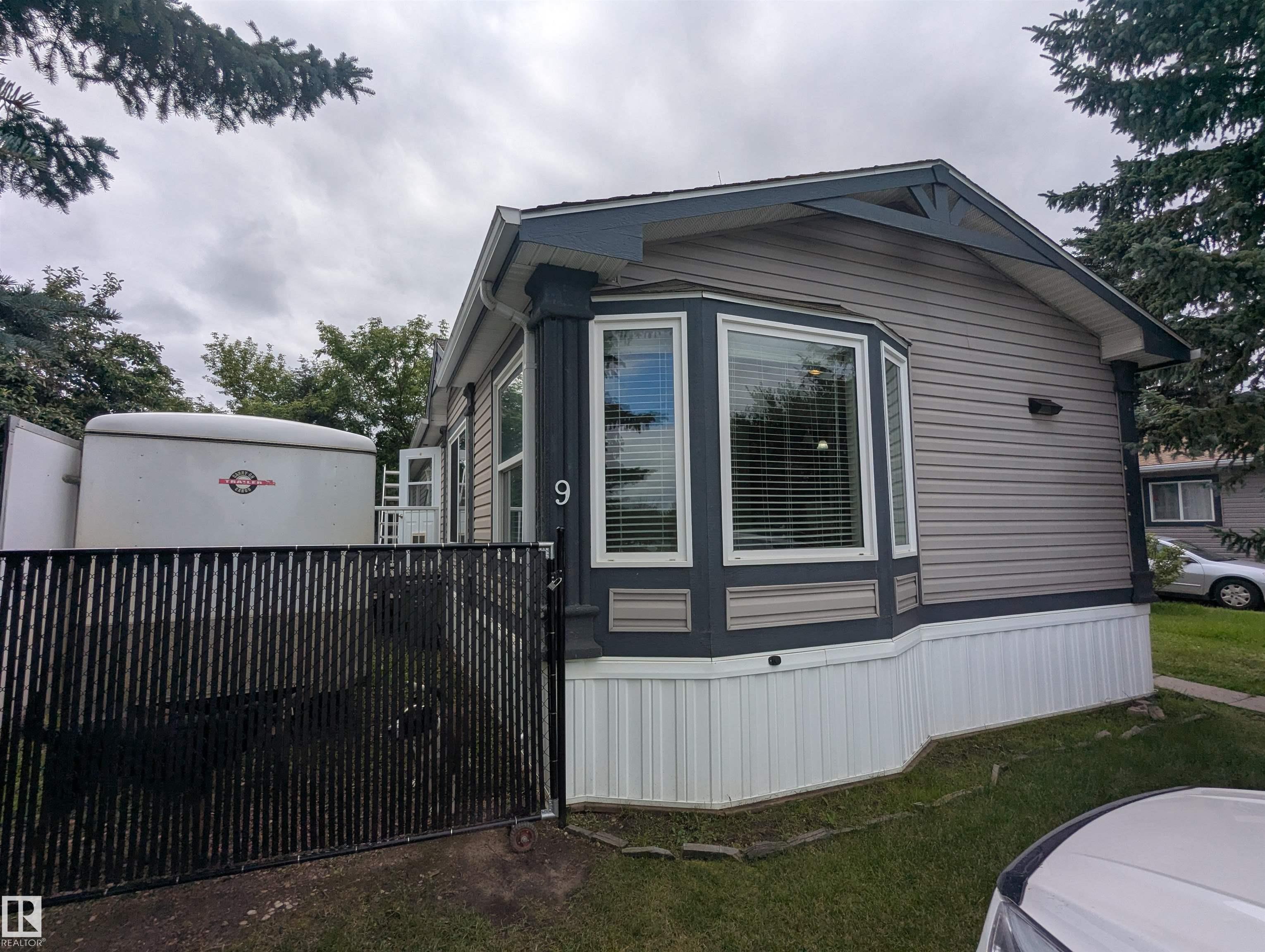 9 West View Boulevard NW, E4502466, Alberta,