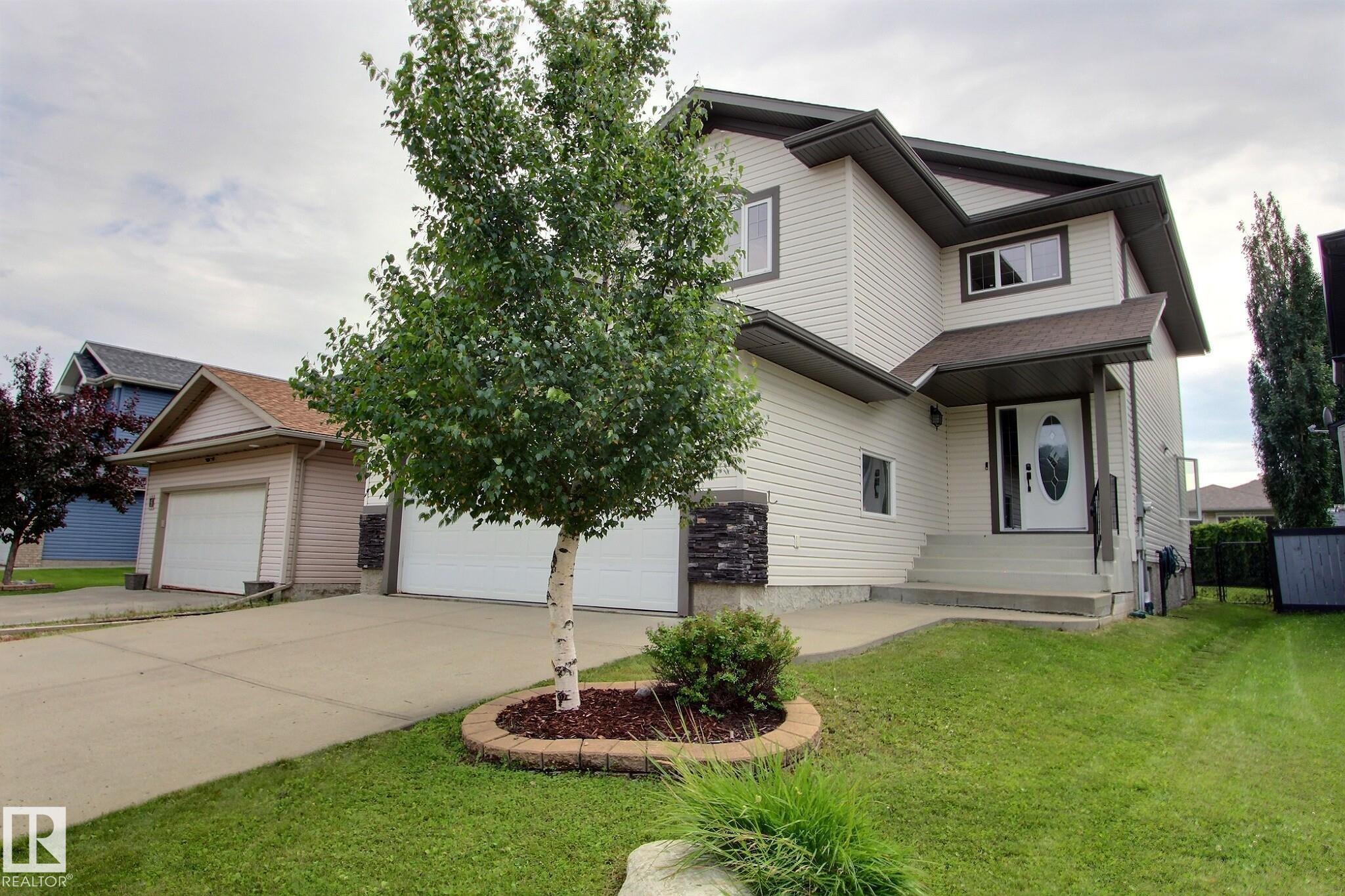 10 BIRCHMONT Crescent, E4502477, Alberta,