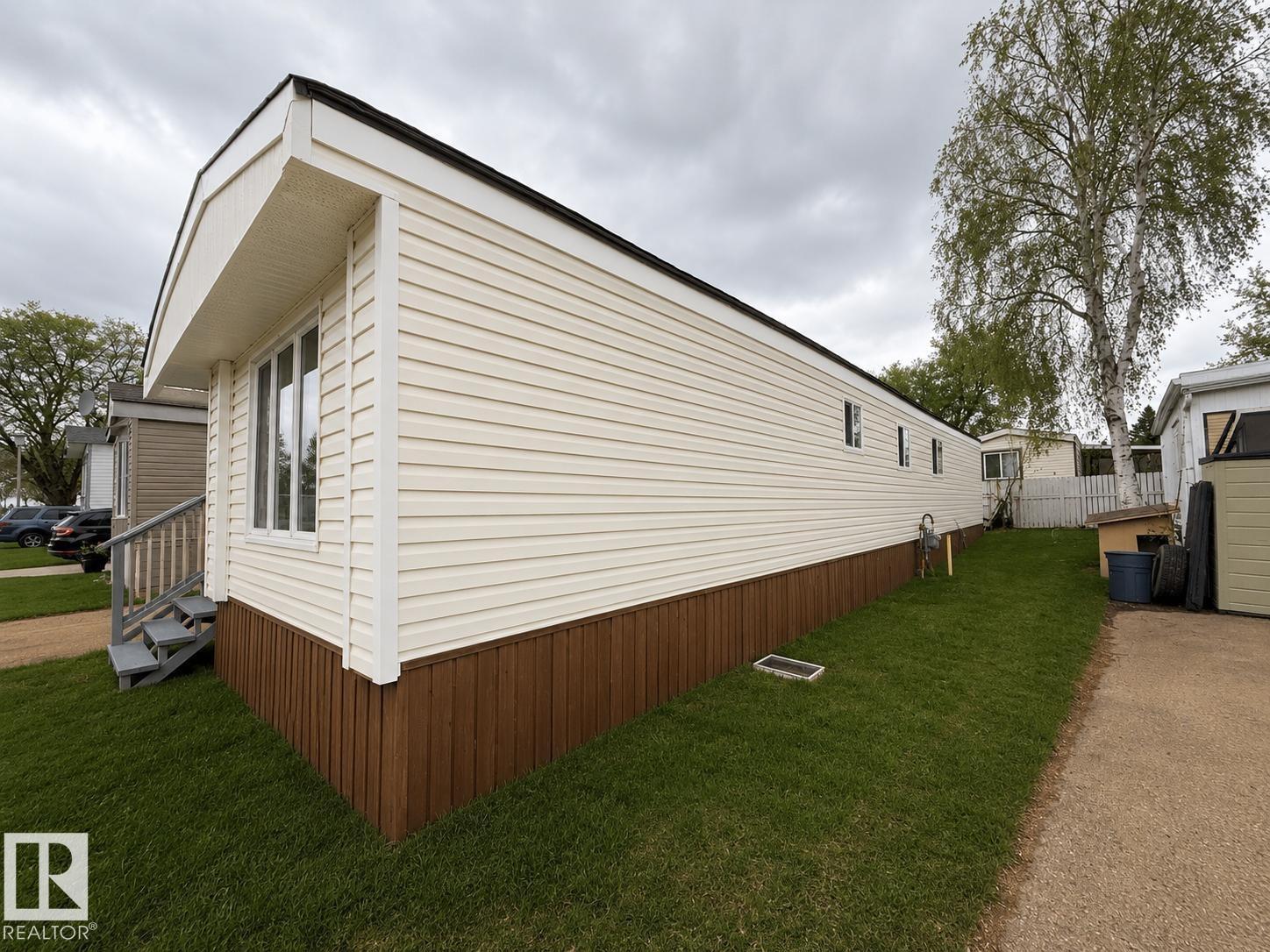 20 West View BV, E4502489, Alberta,