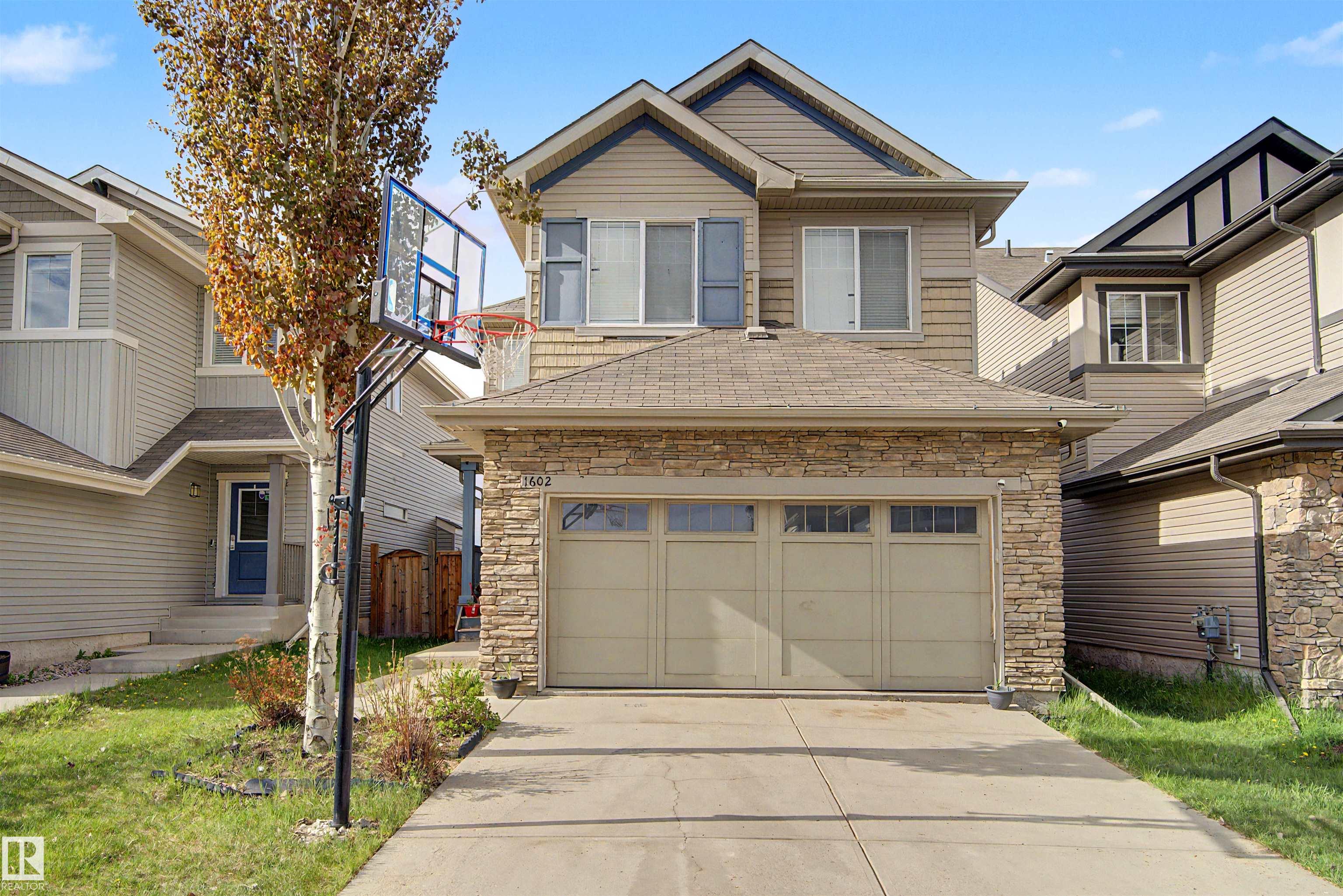 1602 CHAPMAN Way, E4502604, Alberta,