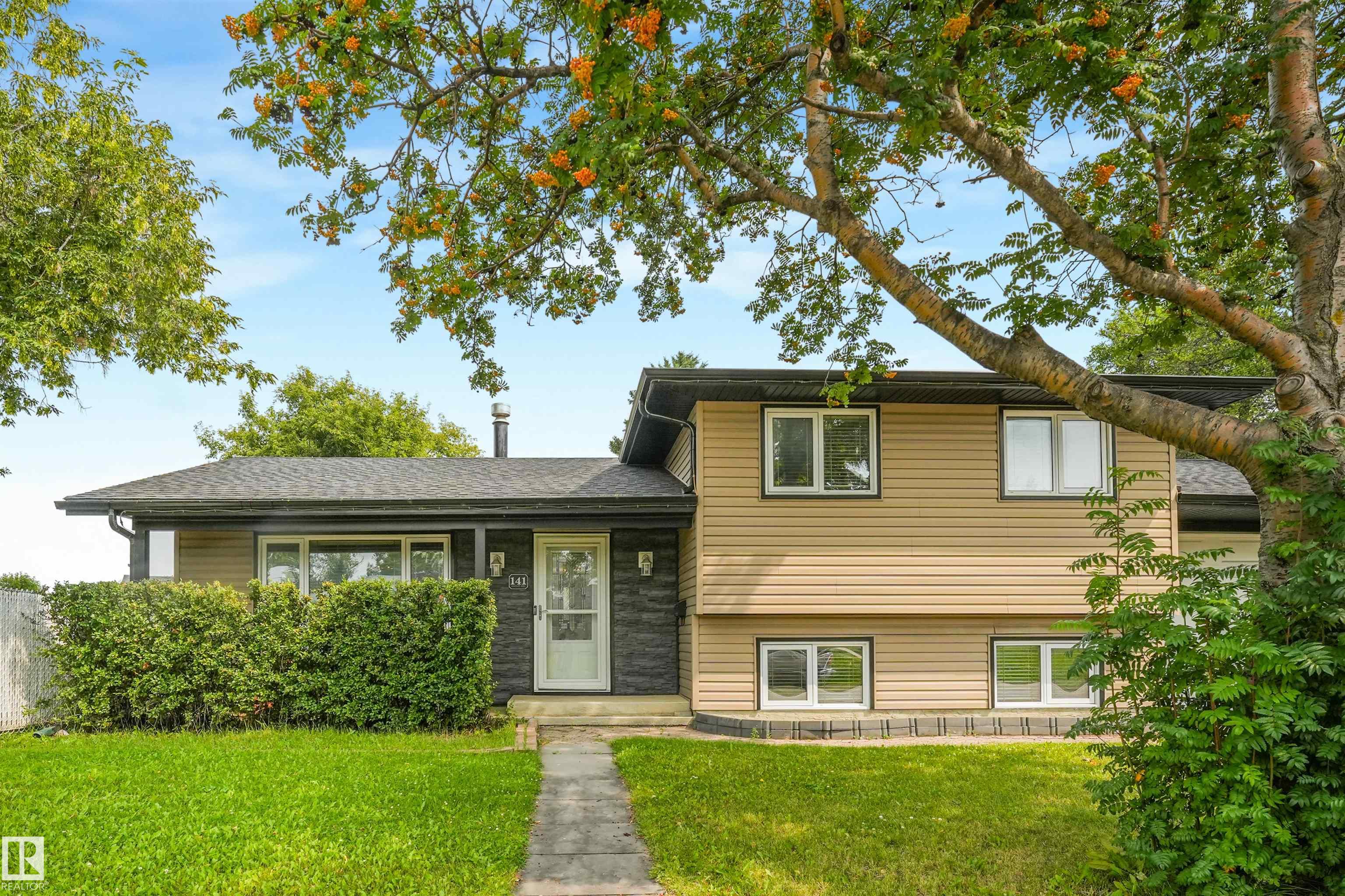141 CAMELOT Avenue, E4502635, Alberta,