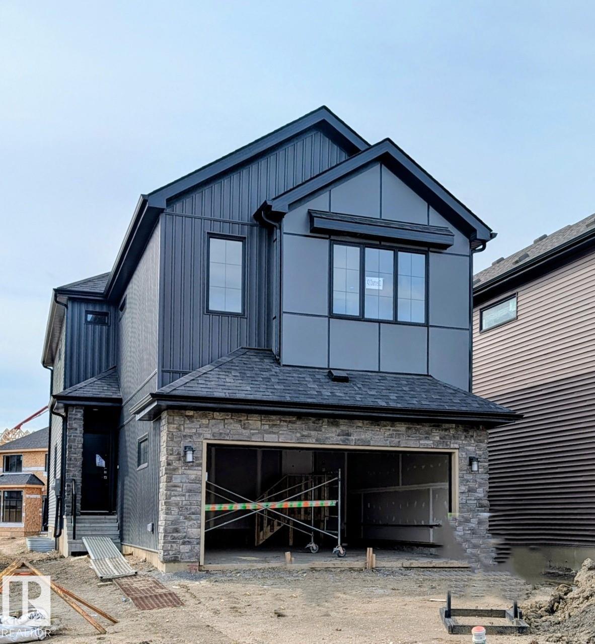 42 Chartres Close W, E4502728, Alberta,