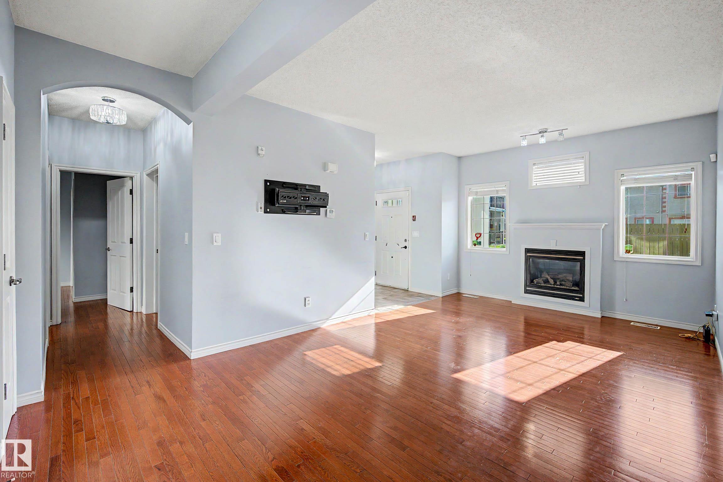 Fifth View of 47 13825 155 Avenue, Carlton, Edmonton, Alberta, T6V 0B8